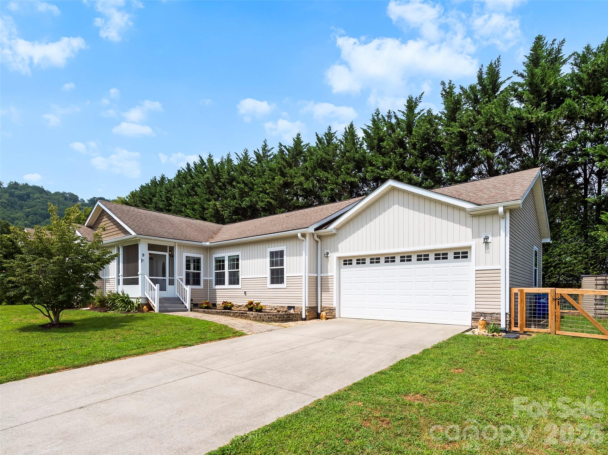 Single Family Residence at 9 Farthings Drive, Arden, photo 2 of 25
