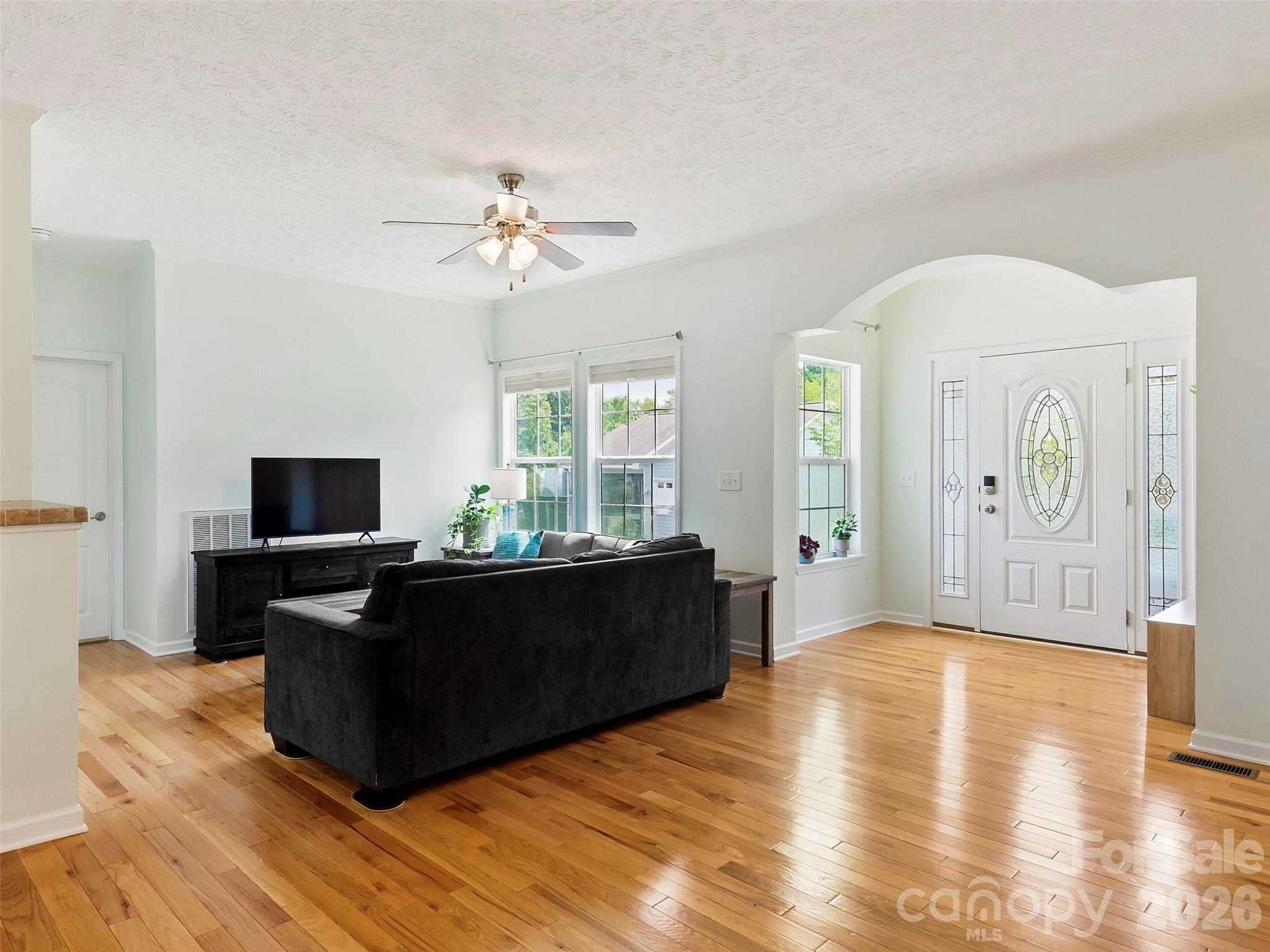 Single Family Residence at 9 Farthings Drive, Arden, photo 5 of 25