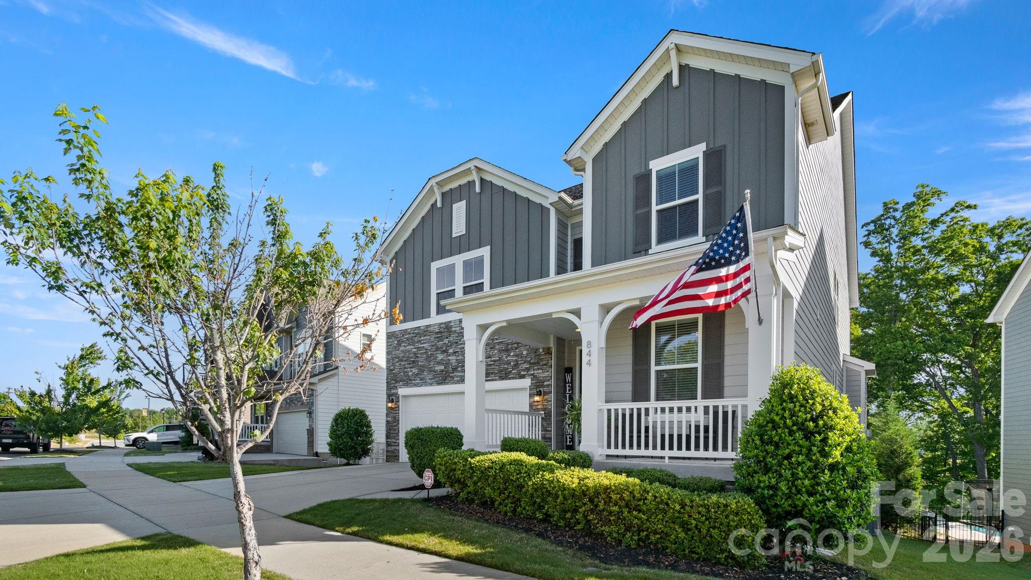 Single Family Residence at 844 Neff Court, Fort Mill, photo 4 of 48