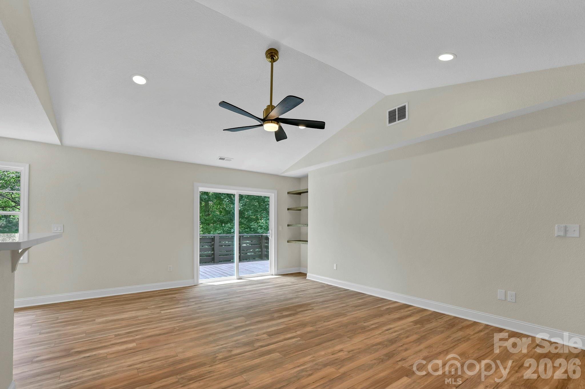 Single Family Residence at 157 Scarlett Ridge Drive, Marshall, photo 5 of 48