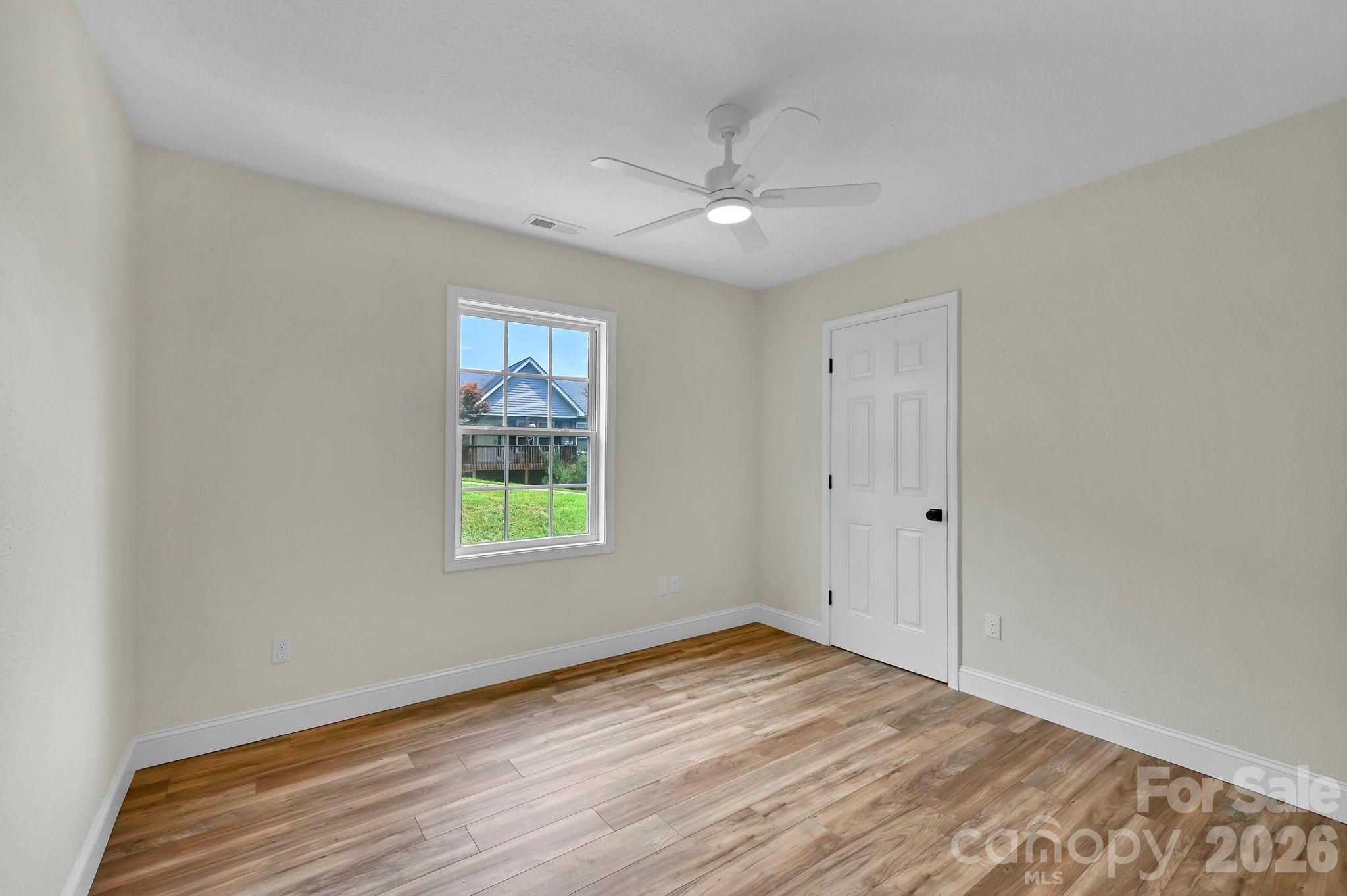 Single Family Residence at 157 Scarlett Ridge Drive, Marshall, photo 18 of 48