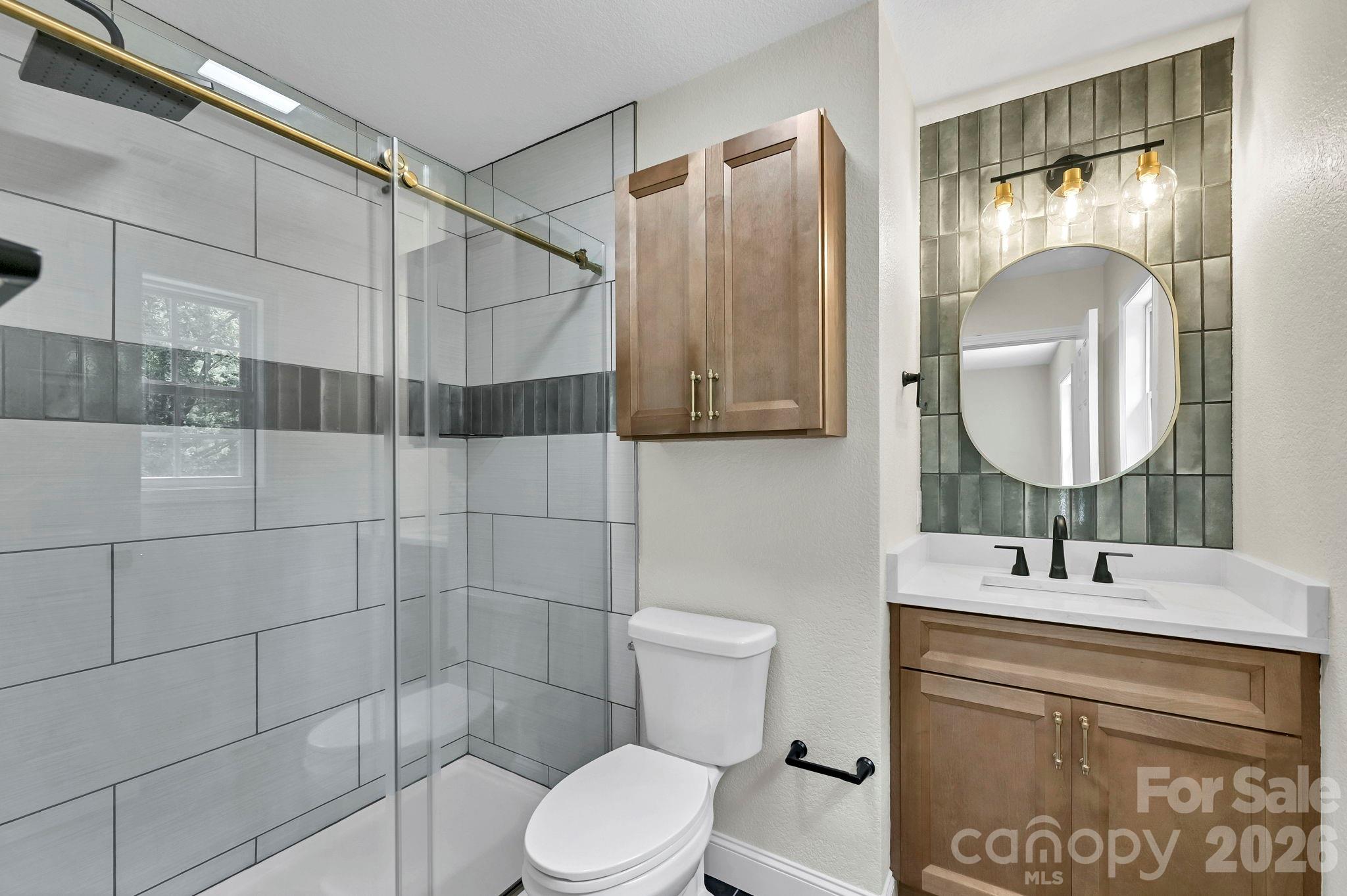 Single Family Residence at 157 Scarlett Ridge Drive, Marshall, photo 20 of 48