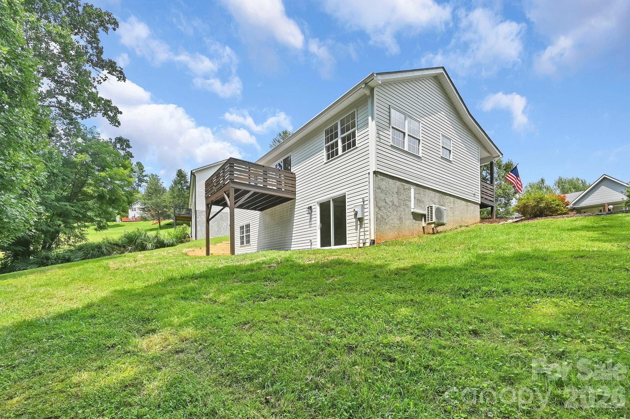 Single Family Residence at 157 Scarlett Ridge Drive, Marshall, photo 39 of 48