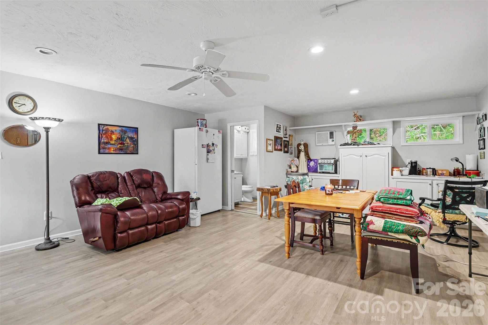 Single Family Residence at 9324 Simpson Road, Waxhaw, photo 2 of 17