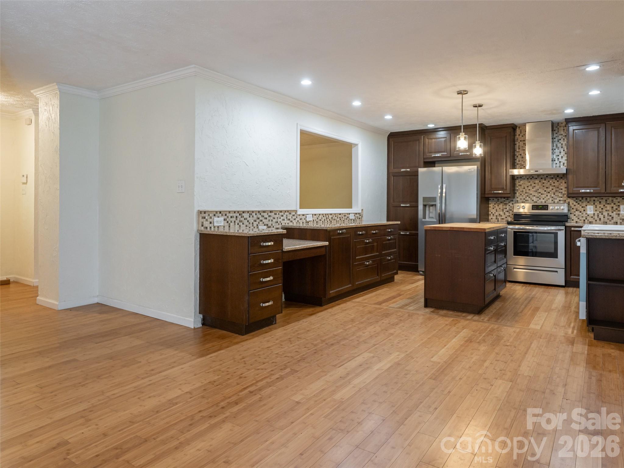 Single Family Residence at 14 Forest Ridge Drive, Arden, photo 11 of 40