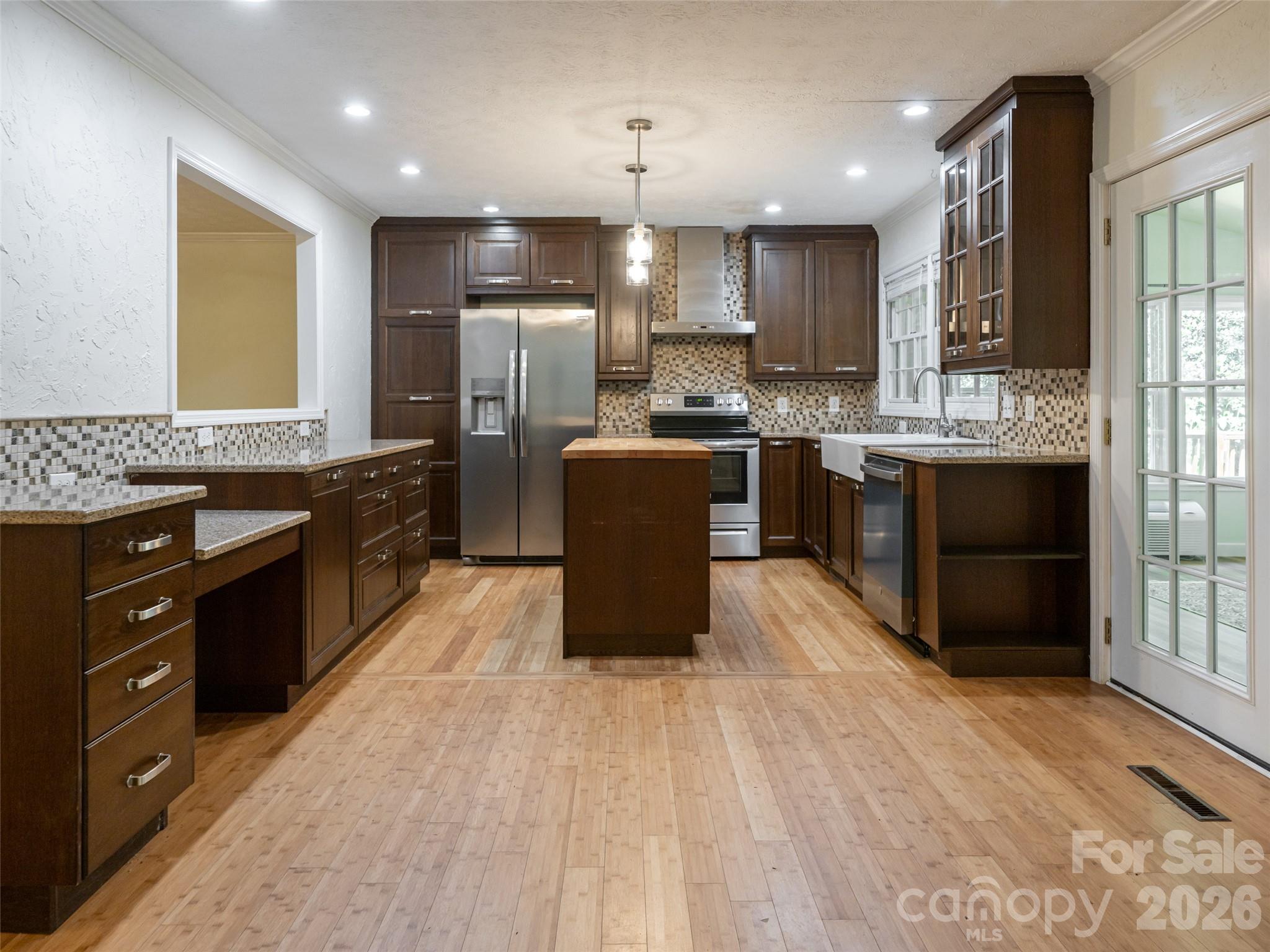 Single Family Residence at 14 Forest Ridge Drive, Arden, photo 12 of 40