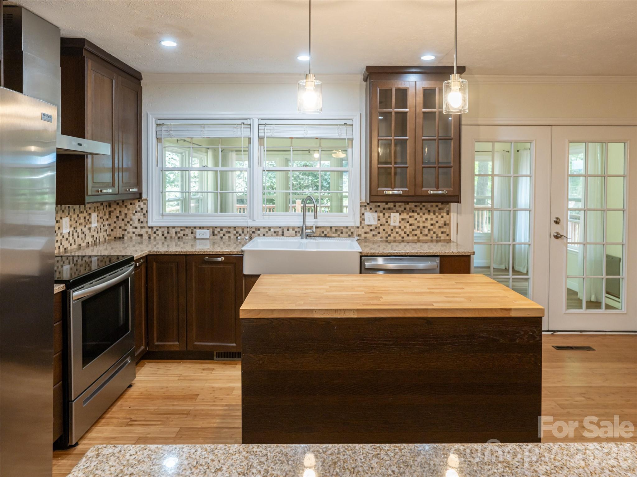 Single Family Residence at 14 Forest Ridge Drive, Arden, photo 13 of 40