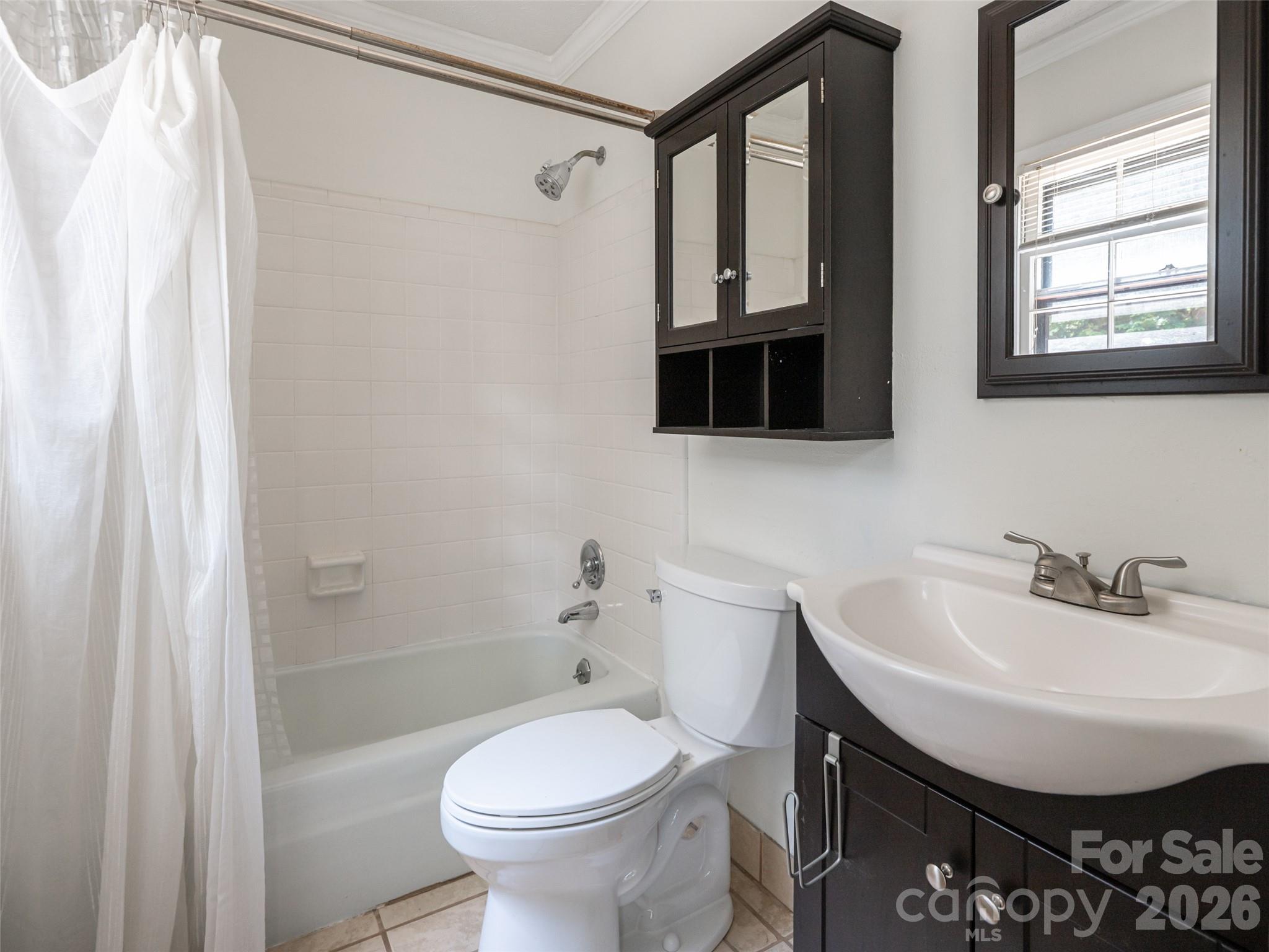 Single Family Residence at 14 Forest Ridge Drive, Arden, photo 25 of 40