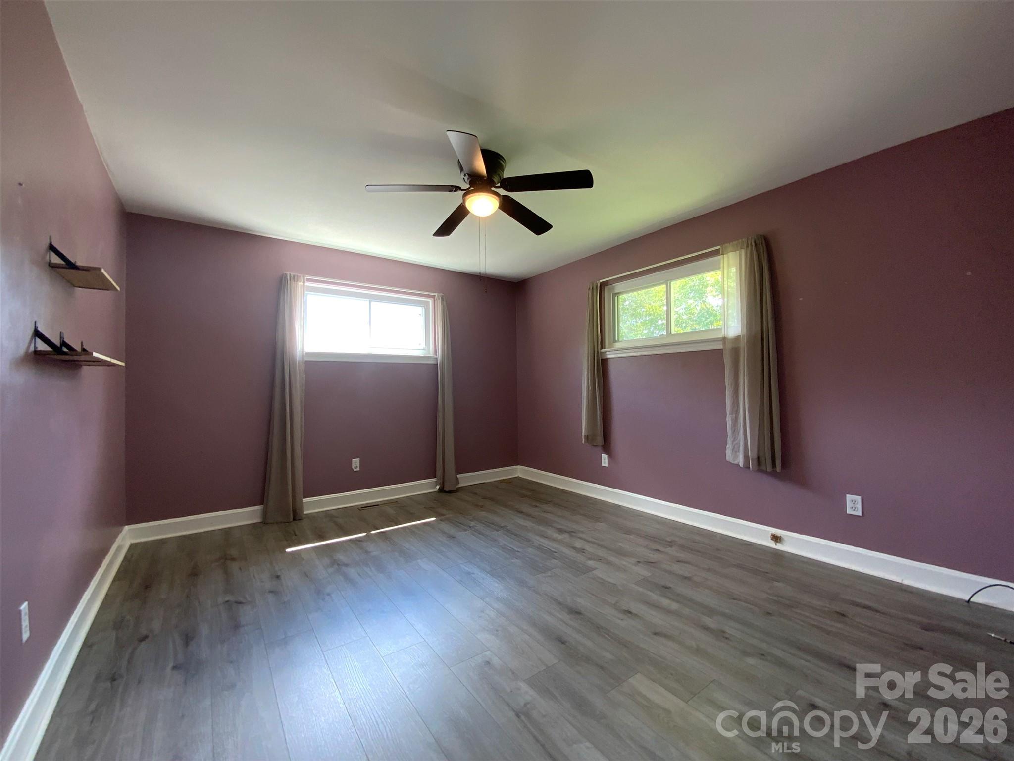First bedroom - 325 Glenwood Drive, Mooresville
