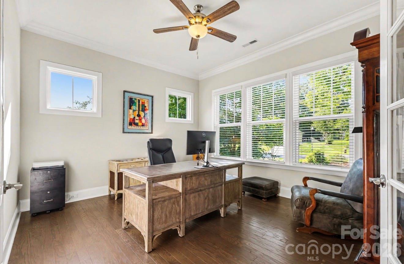 Single Family Residence at 113 Cross Current Lane, Belmont, photo 17 of 48