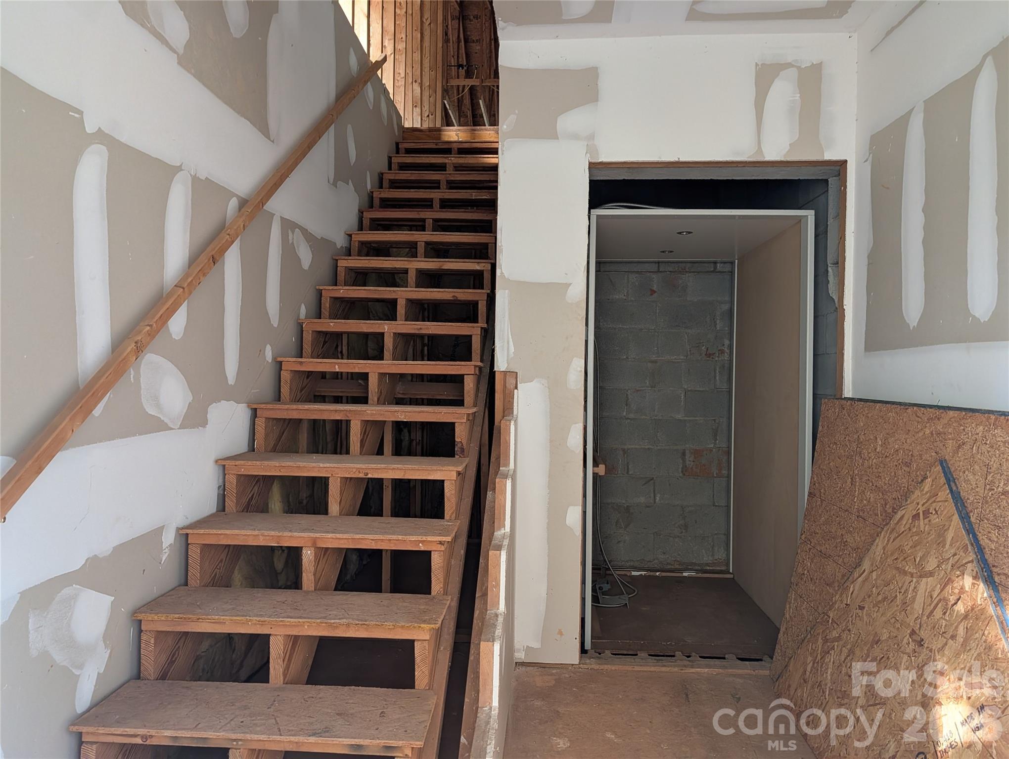 Condominium at 1056 The Glen Street, Statesville, photo 14 of 41