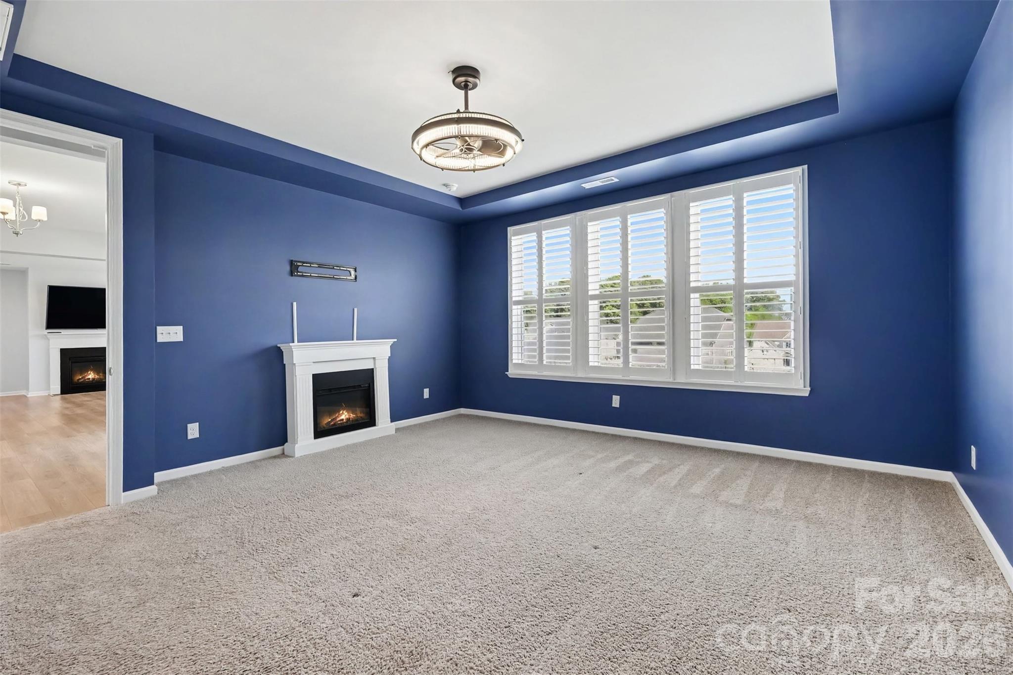 Single Family Residence at 8017 Creek Park Drive, Denver, photo 16 of 31