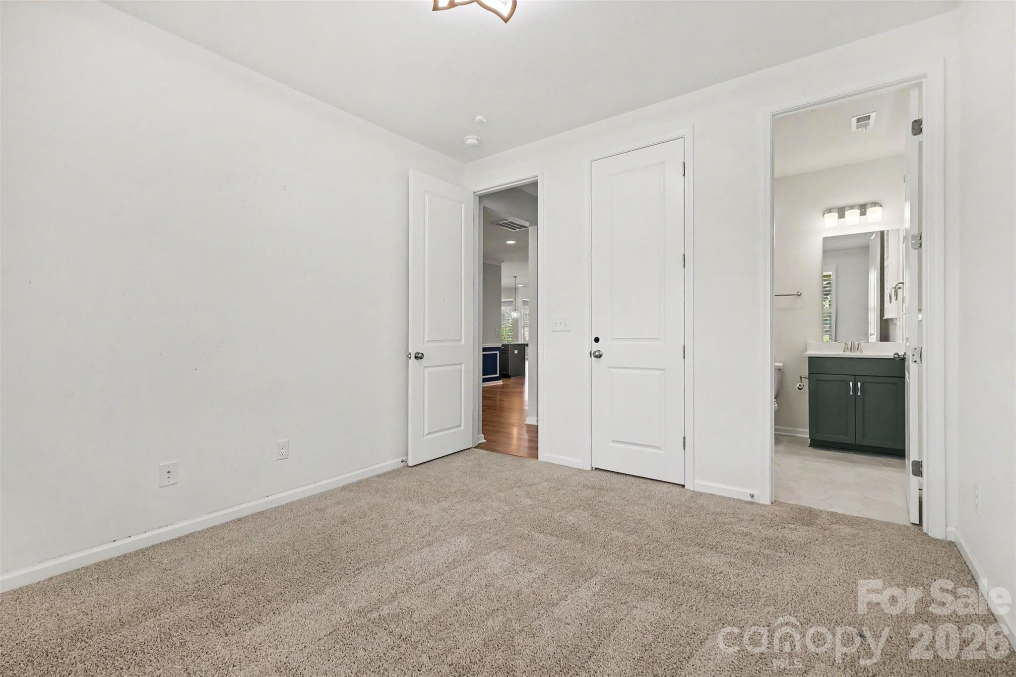 Single Family Residence at 8017 Creek Park Drive, Denver, photo 19 of 31