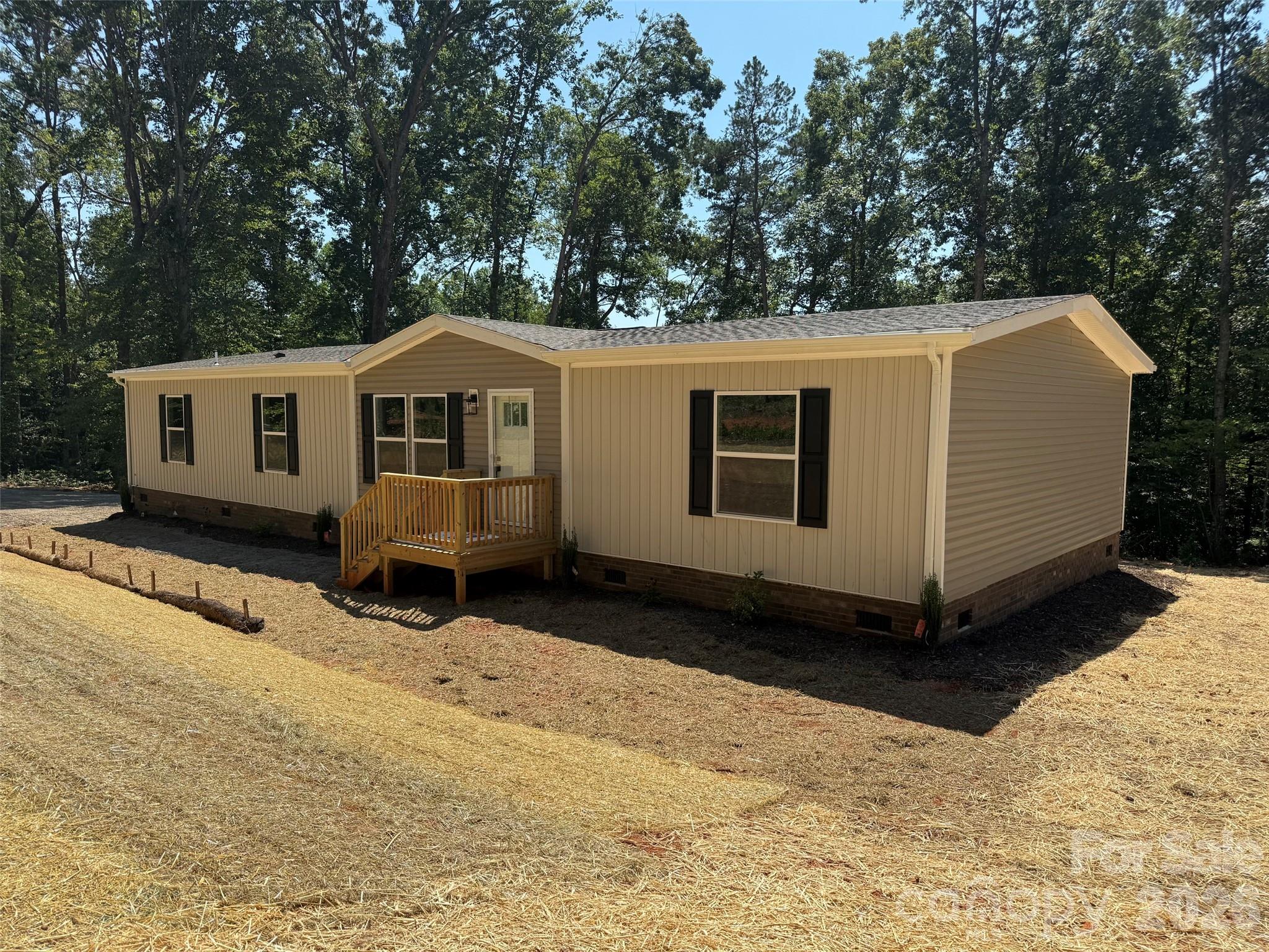 FRONT RIGHT - 2617 Hudlow Road, Forest City