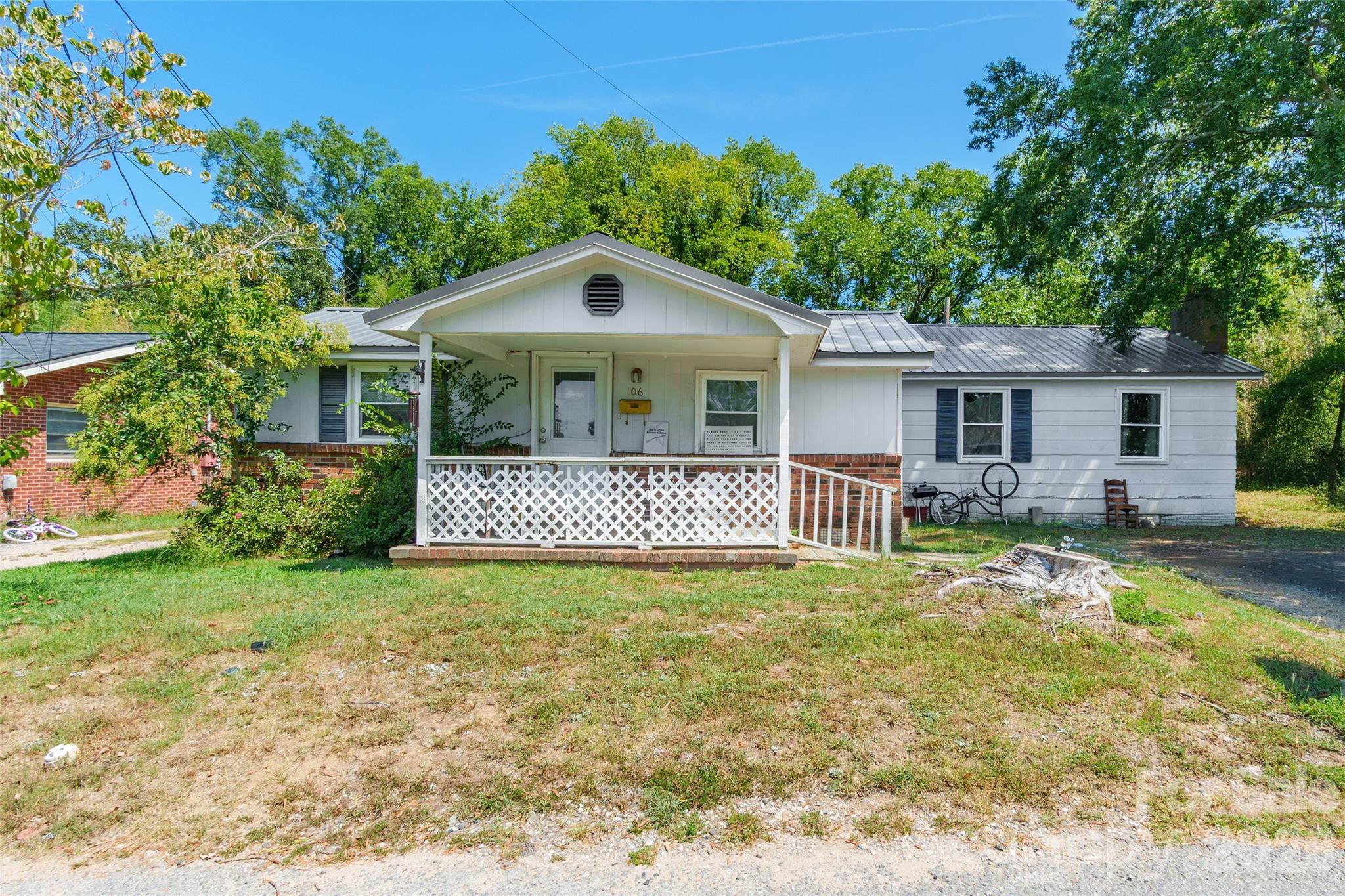 Single Family Residence at 106 Deaver Street, Chester, photo 2 of 7