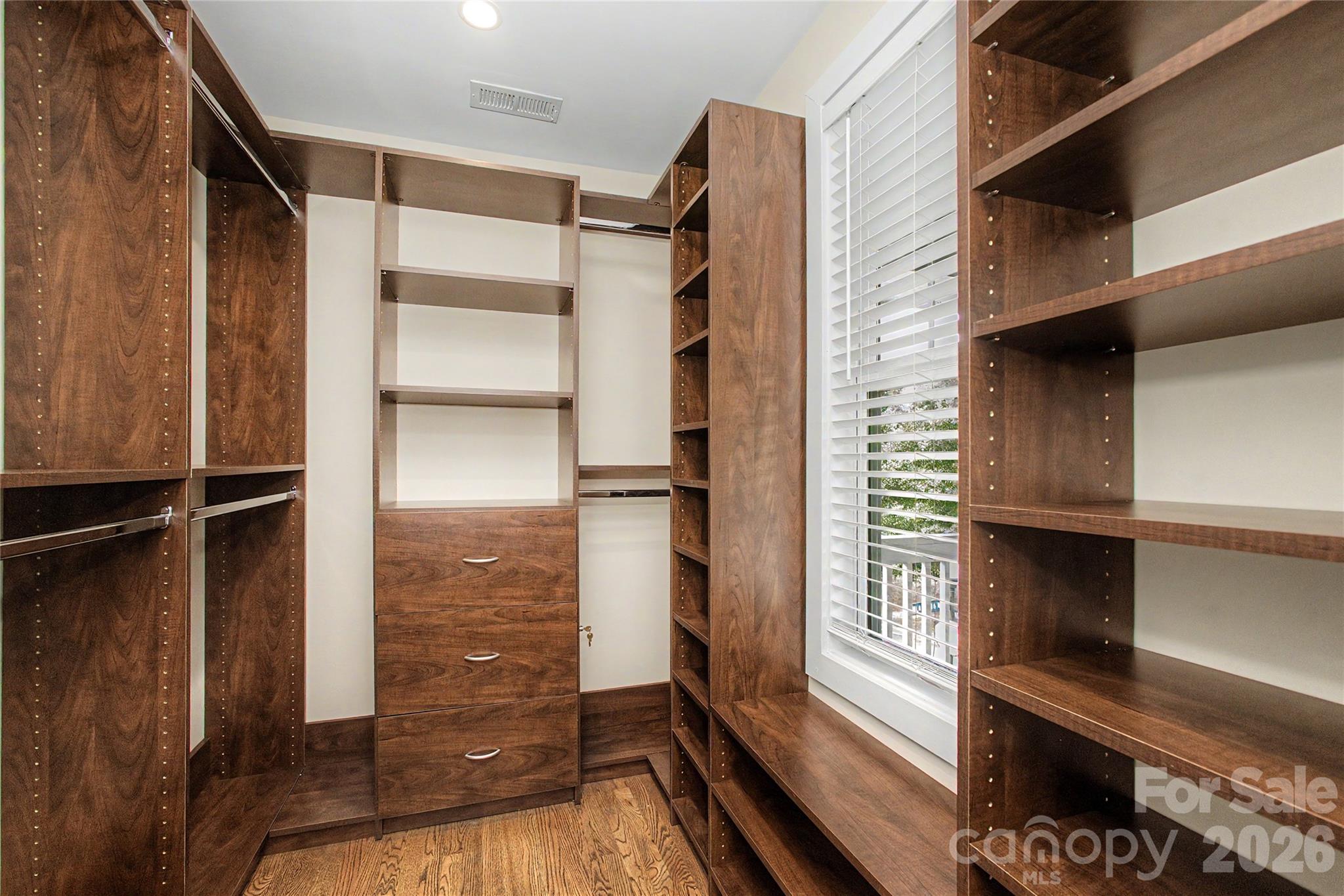Single Family Residence at 10020 Vanguard Parkway, Huntersville, photo 16 of 31