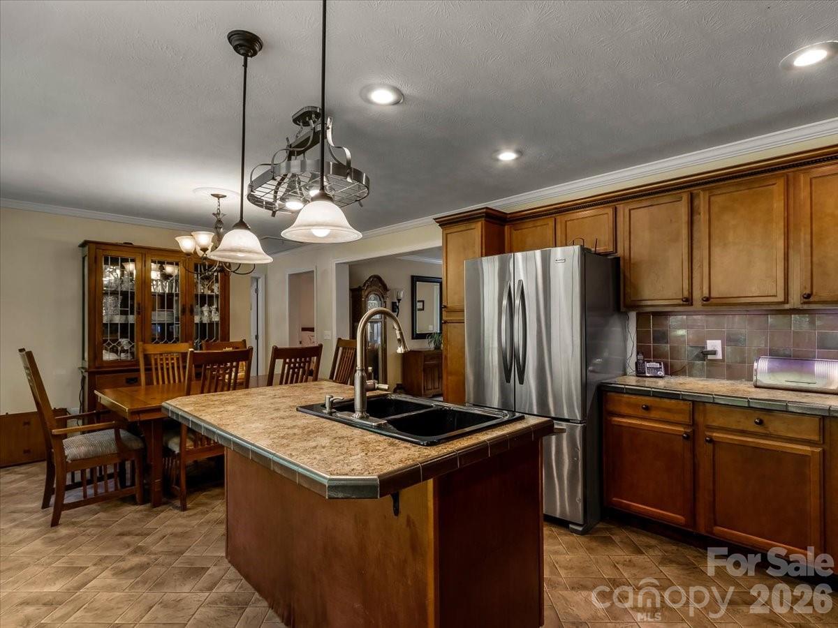 Single Family Residence at 195 Banjo Branch Road, Burnsville, photo 6 of 32