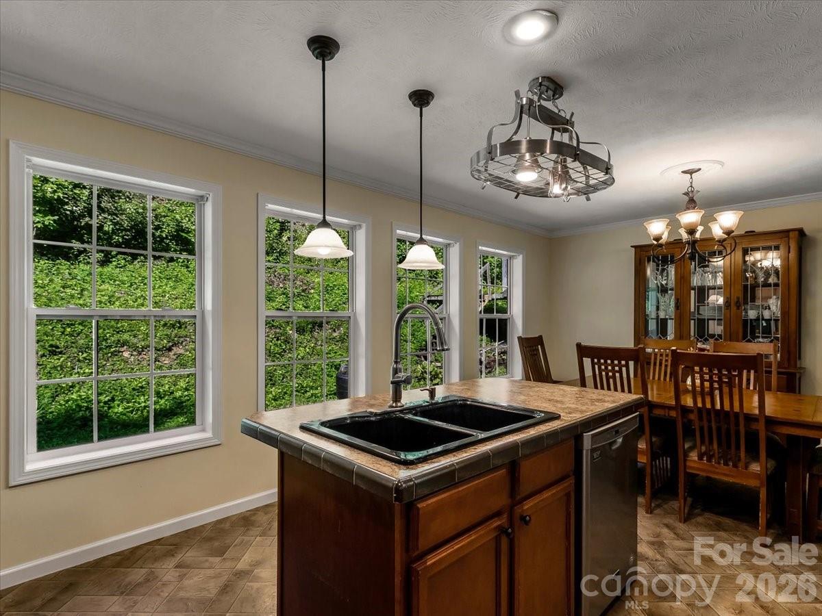 Single Family Residence at 195 Banjo Branch Road, Burnsville, photo 7 of 32