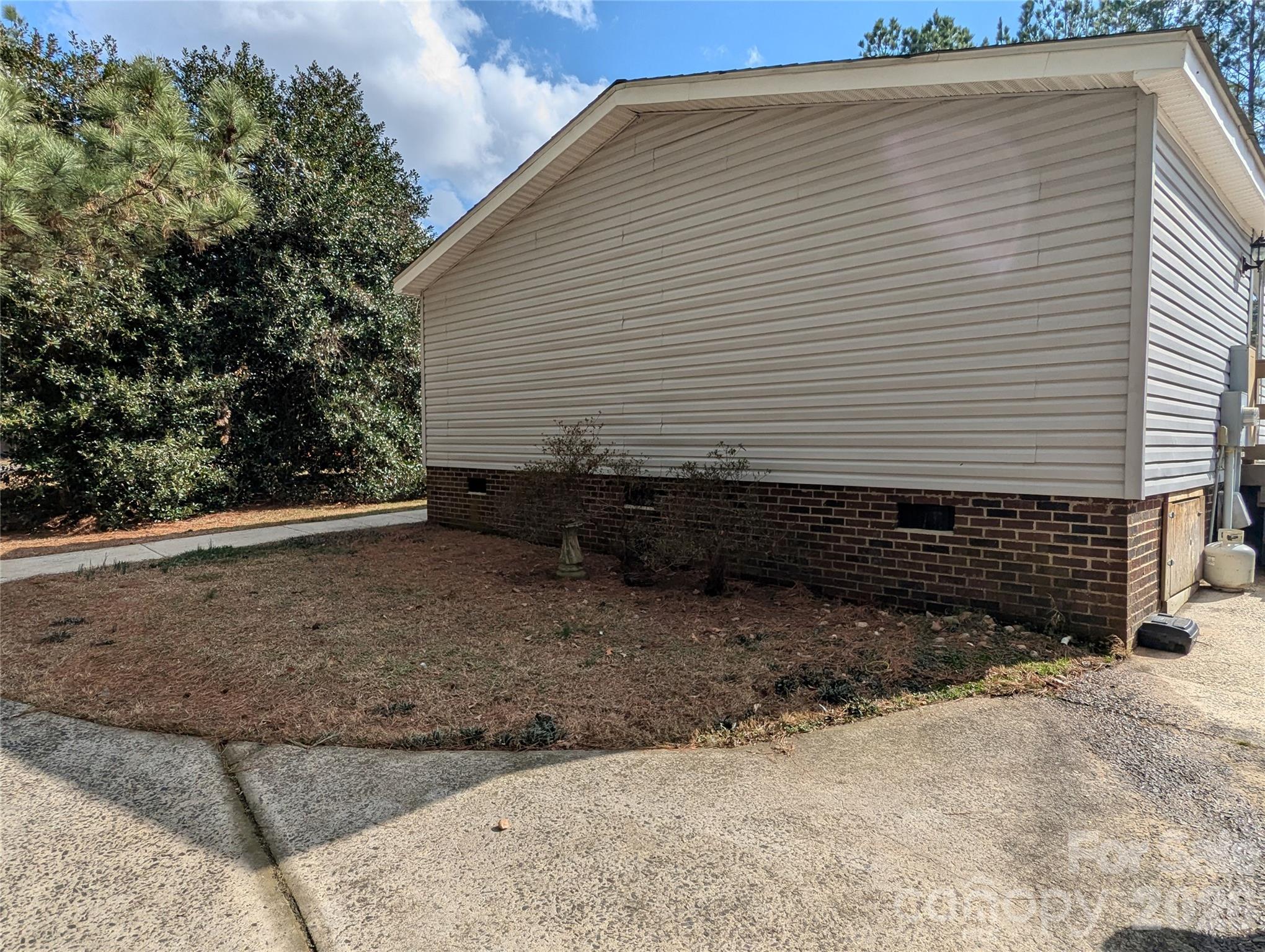 Single Family Residence at 6846 Potter Road, Matthews, photo 24 of 26