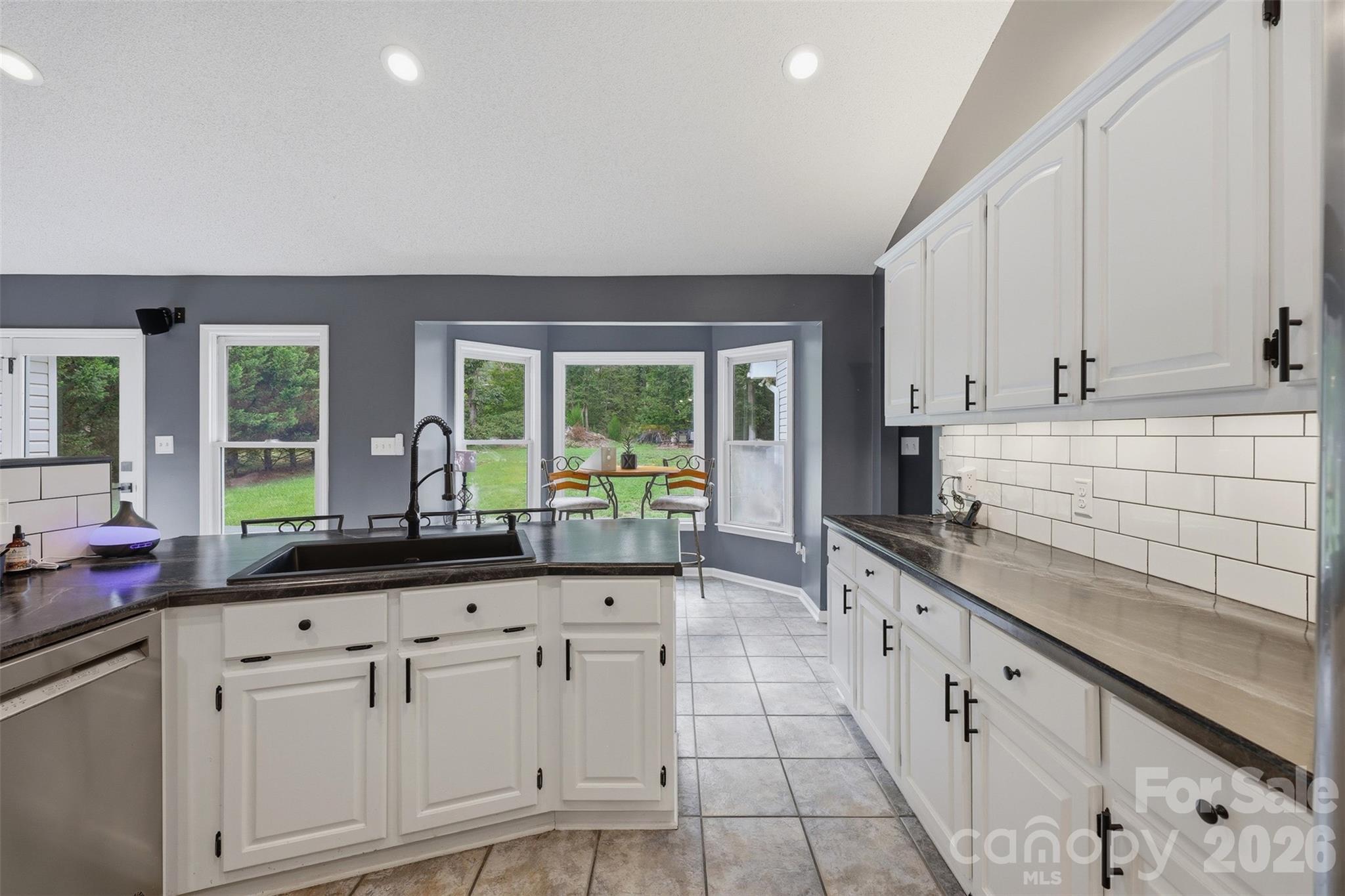 Single Family Residence at 107 Shawnee Trail, Maiden, photo 19 of 40