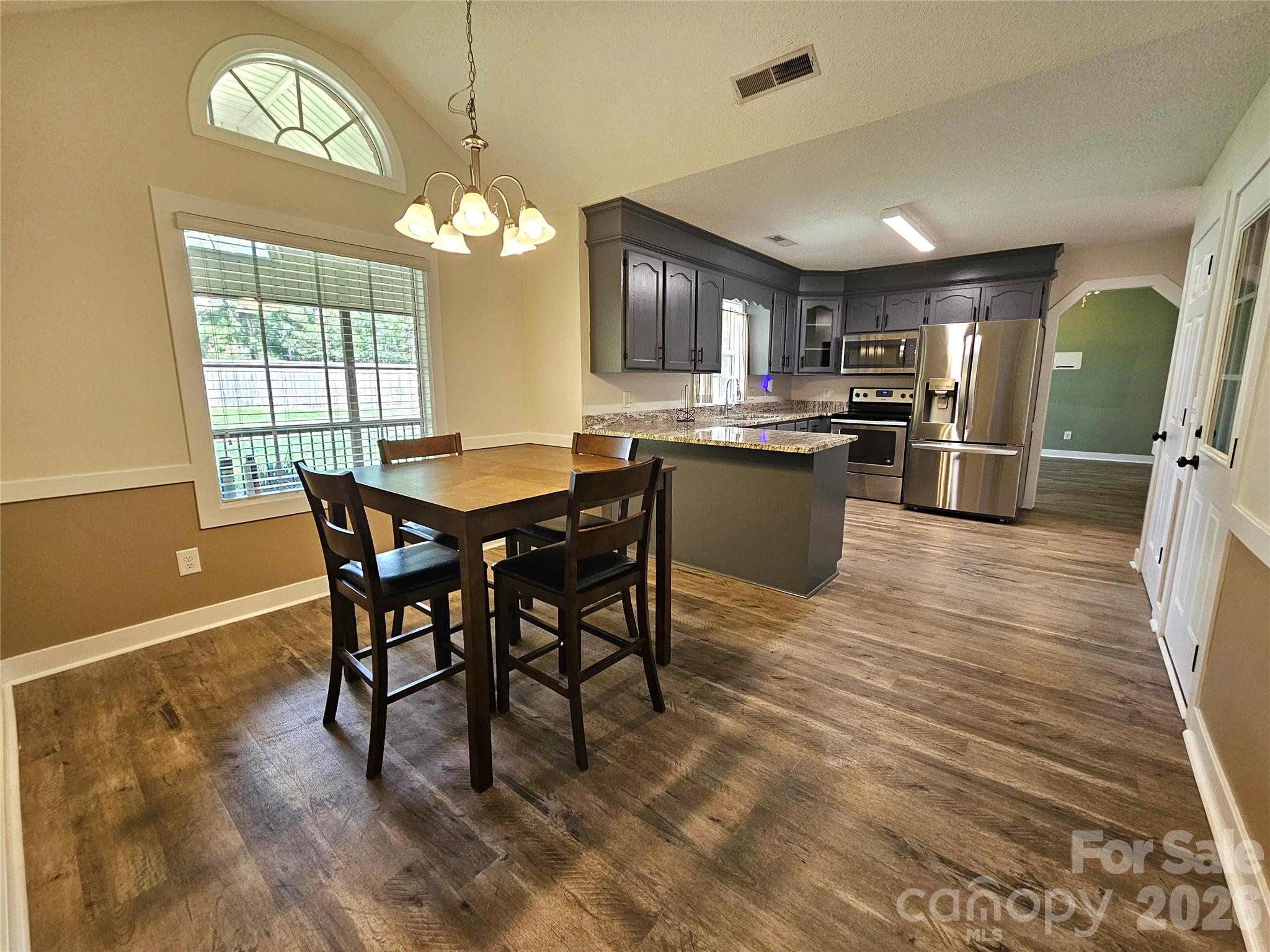 Kitchen and Breakfast Nook - 1035 Waterway Drive, Sumter