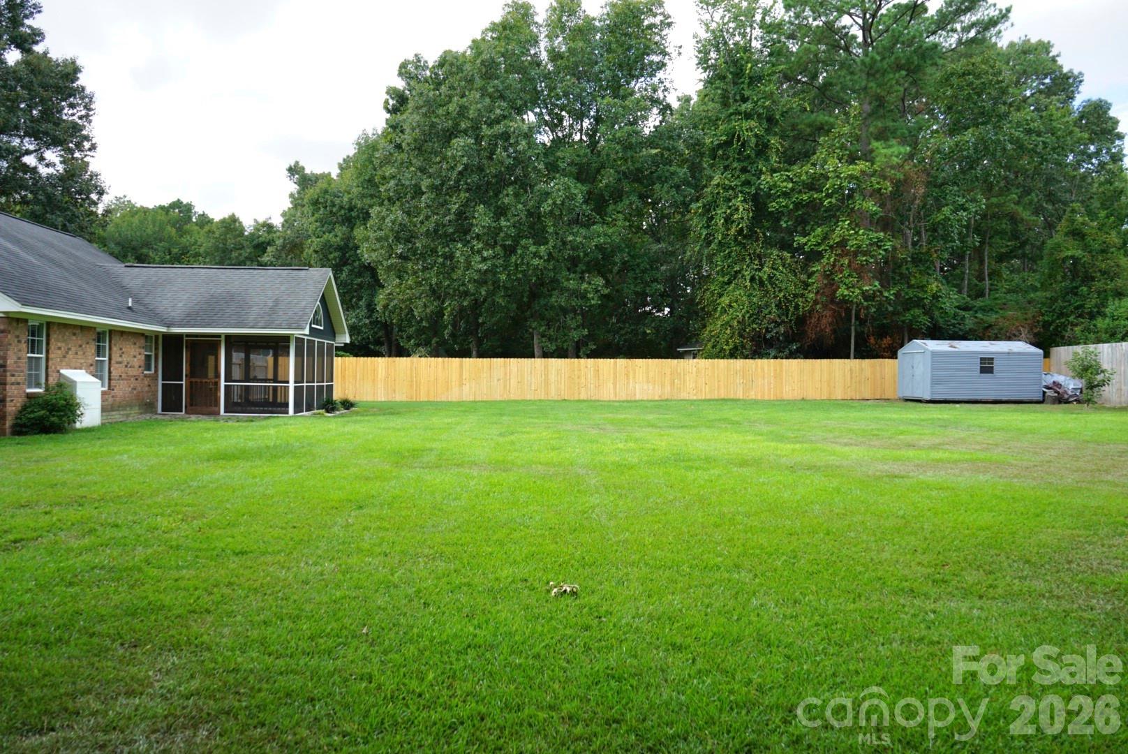 Fenced Back Yard - 1035 Waterway Drive, Sumter