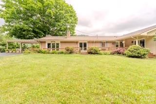 Single Family Residence at 455 Avery Lane, Newland, photo 6 of 48