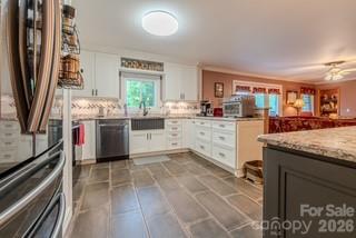 Single Family Residence at 455 Avery Lane, Newland, photo 16 of 48