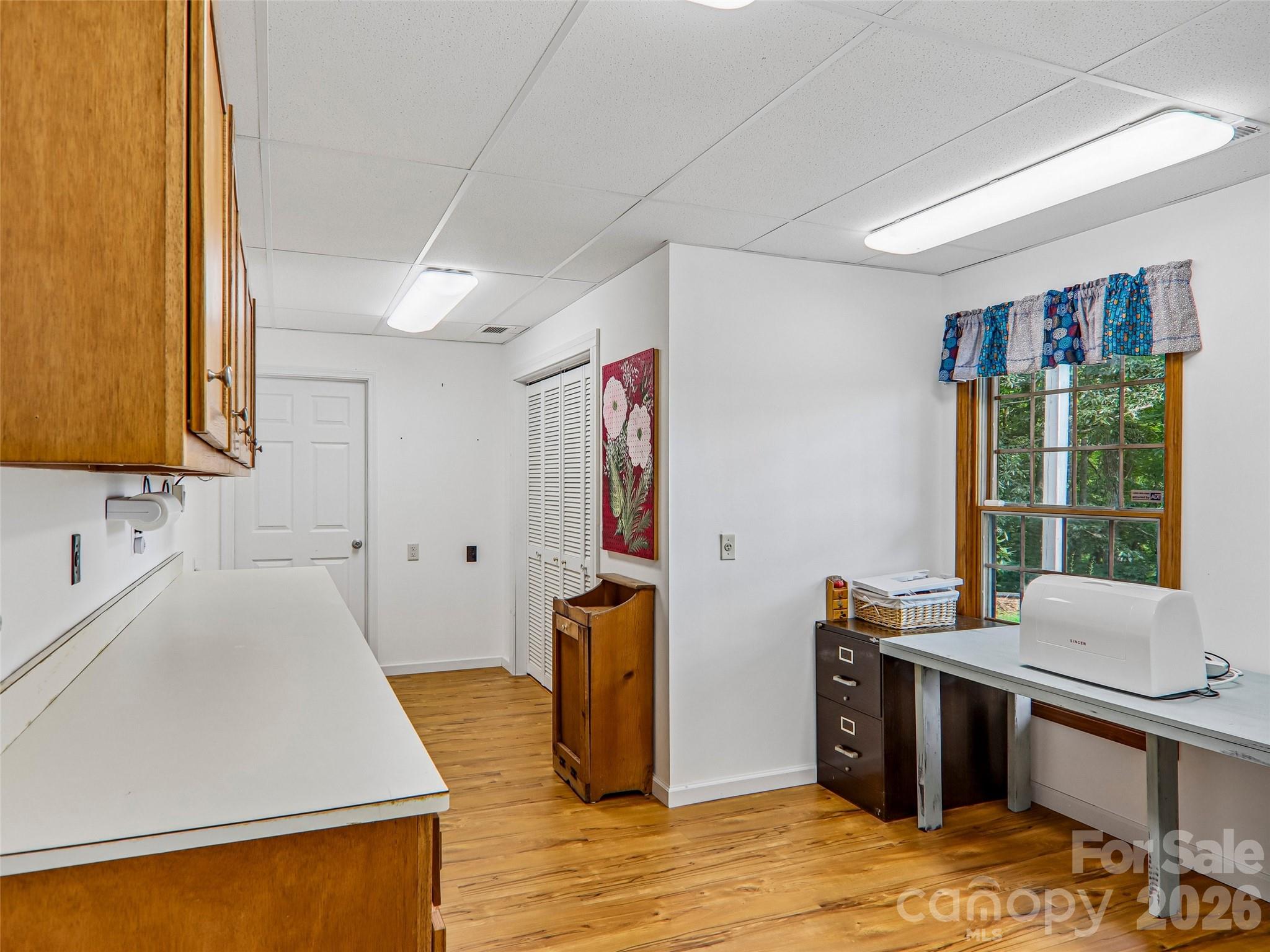 Hobby/ craft room with extra storage and work space. - 16 Hobe Crest, Hendersonville