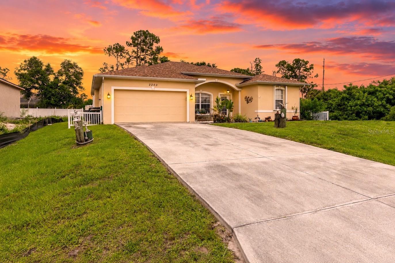 Single Family Residence at 2260 ZUYDER TER, NORTH PORT, photo 2 of 38