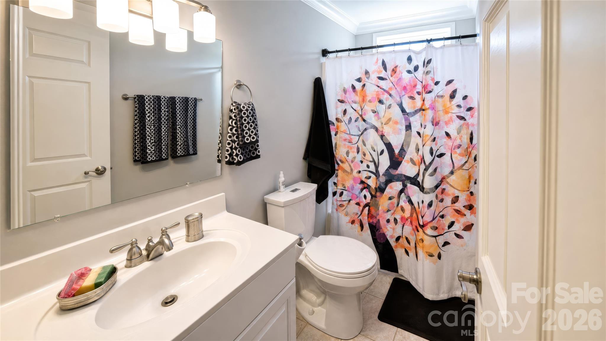 Bath - 140 Lady Slipper Lane SW, Valdese