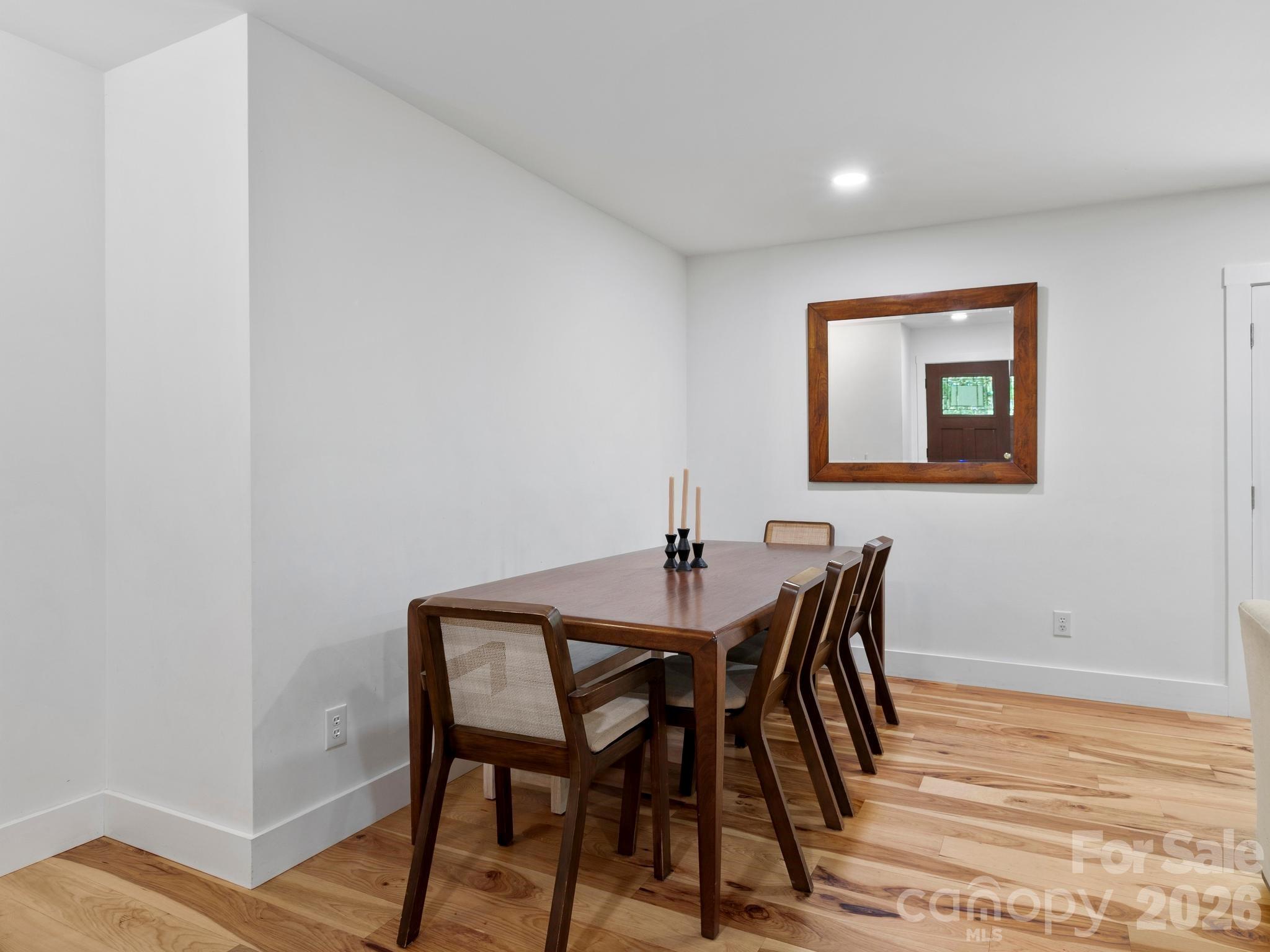 Dining area easily accommodates 5-8 people. - 41 Bear Trail, Fairview