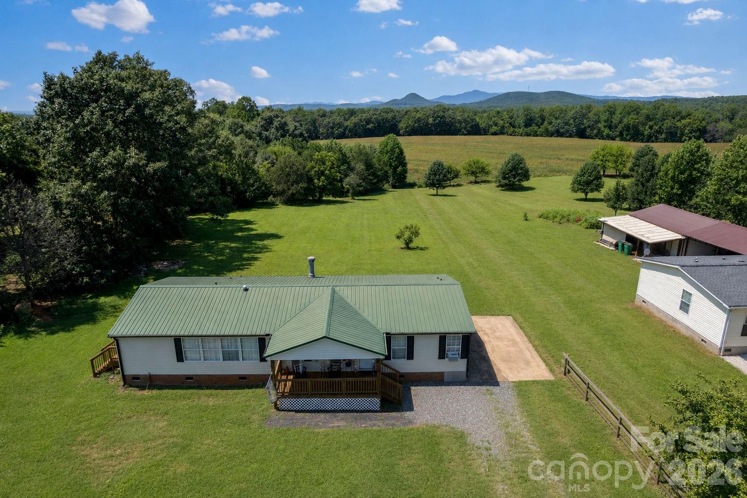 1633 N Brook 3 School Road