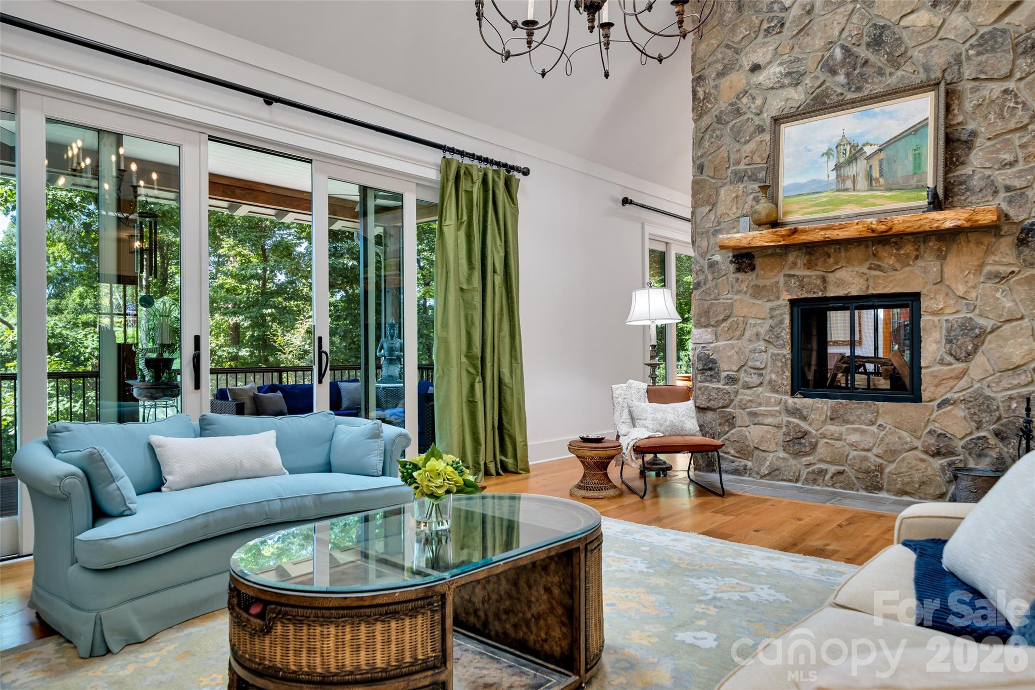 Great Room with cathendral celings - 442 Autumn Sky Drive, Hendersonville