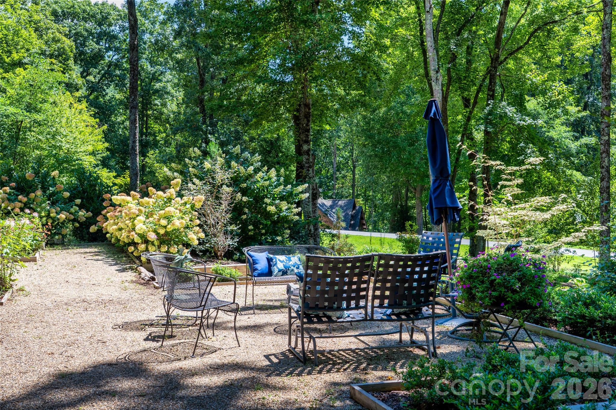 Pebbled patio and garden paths - 442 Autumn Sky Drive, Hendersonville