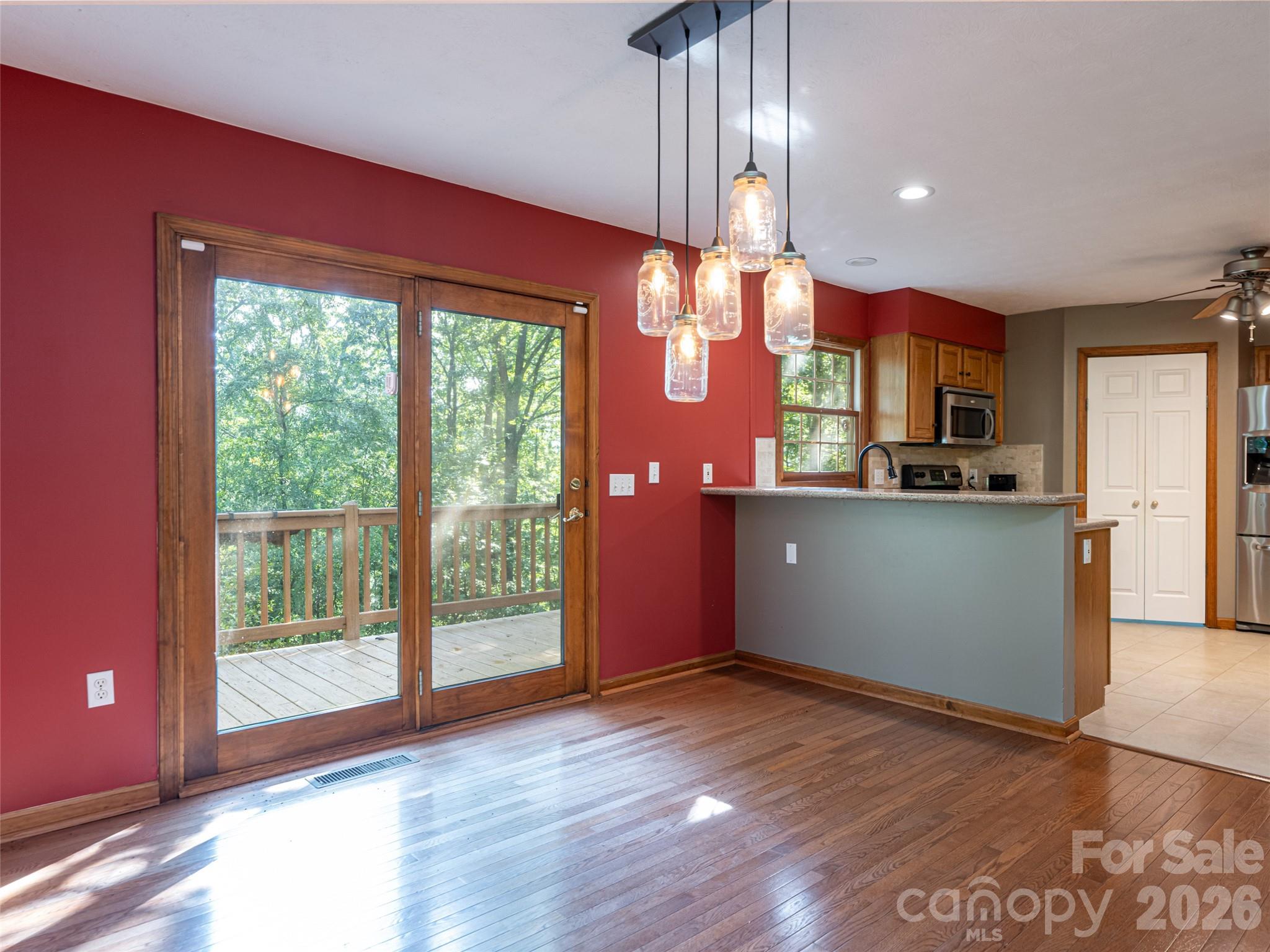 Single Family Residence at 12 Howling Waite Ridge, Candler, photo 12 of 38