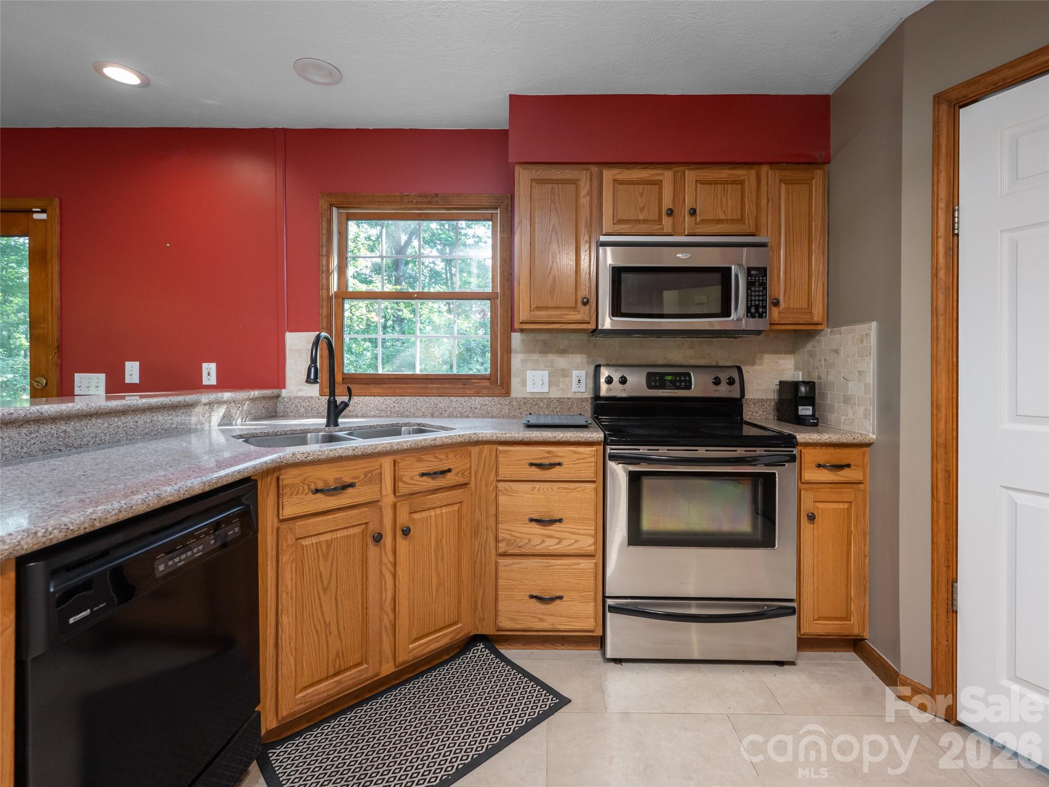 Single Family Residence at 12 Howling Waite Ridge, Candler, photo 14 of 38