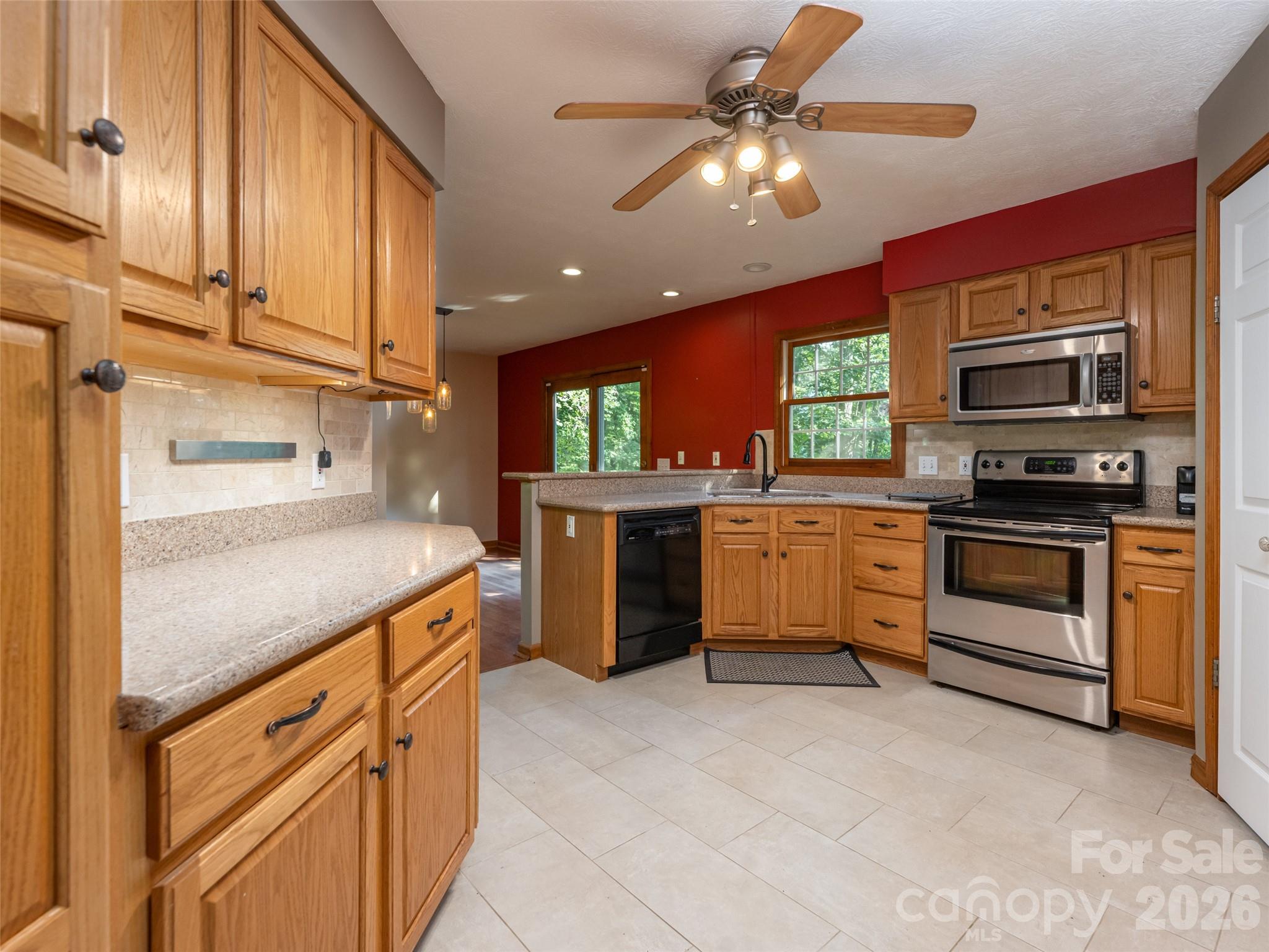 Single Family Residence at 12 Howling Waite Ridge, Candler, photo 15 of 38