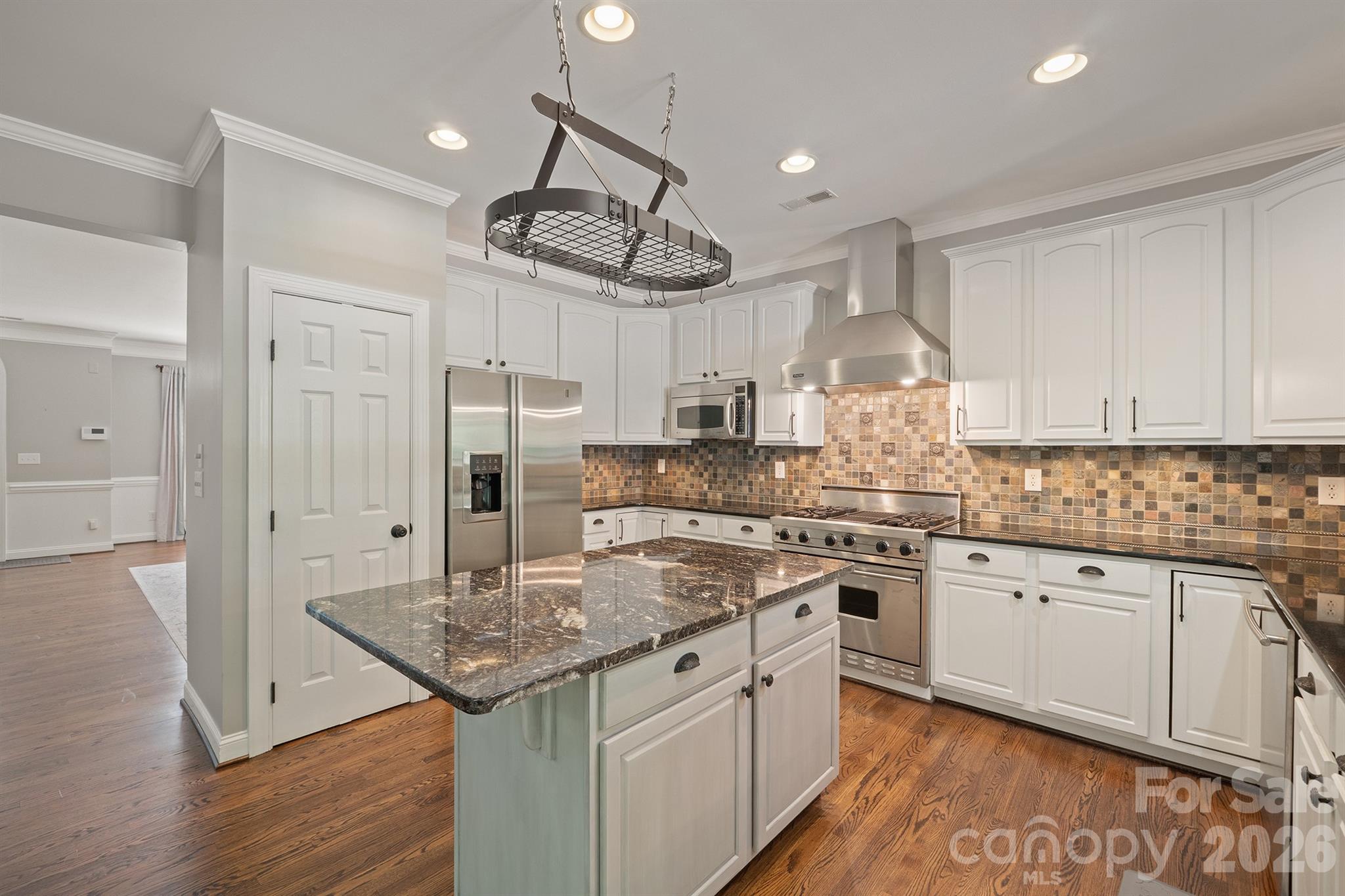 Townhouse at 14509 Greenpoint Lane, Huntersville, photo 8 of 41