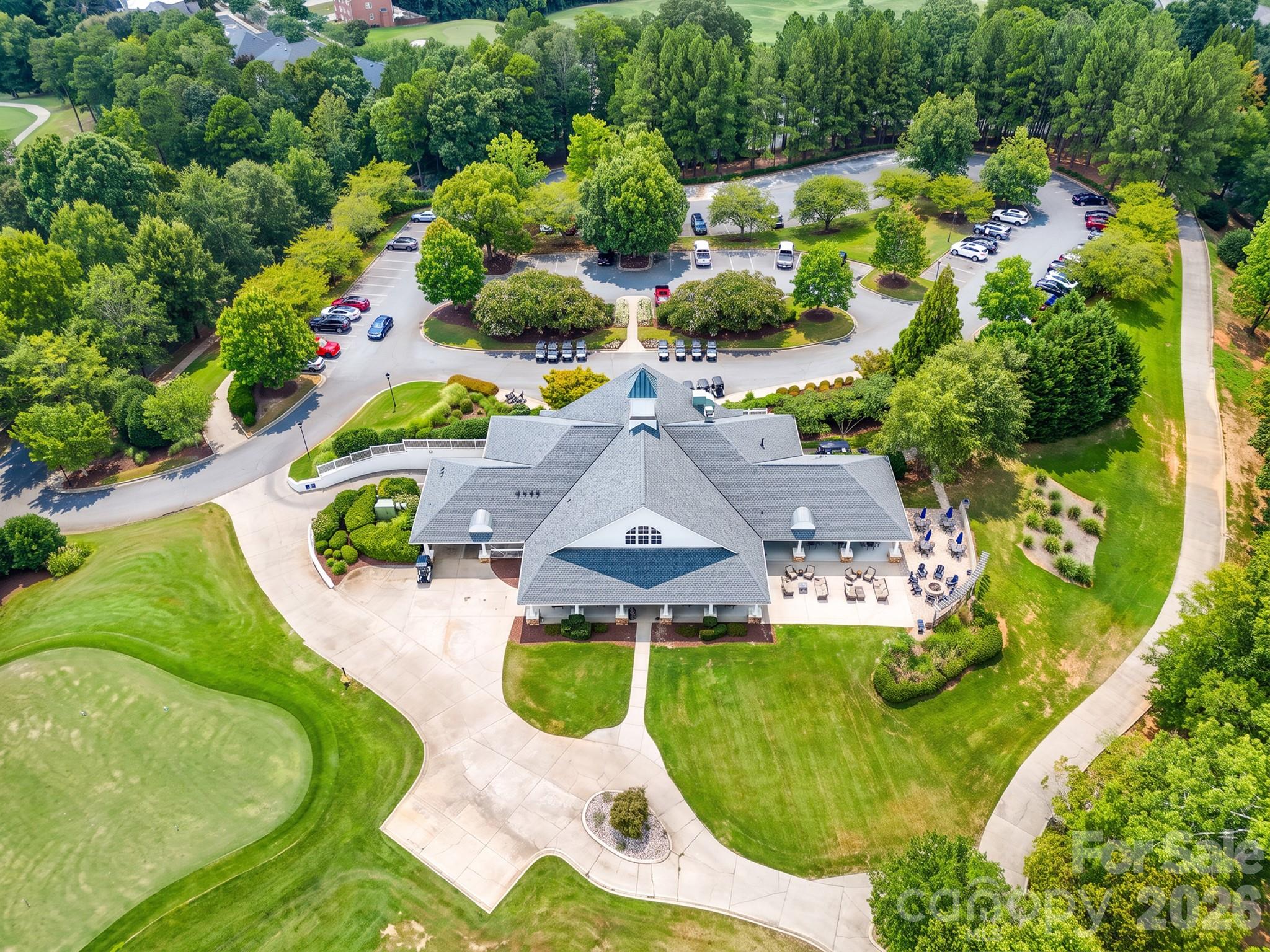 Skytop Grill - 14509 Greenpoint Lane, Huntersville