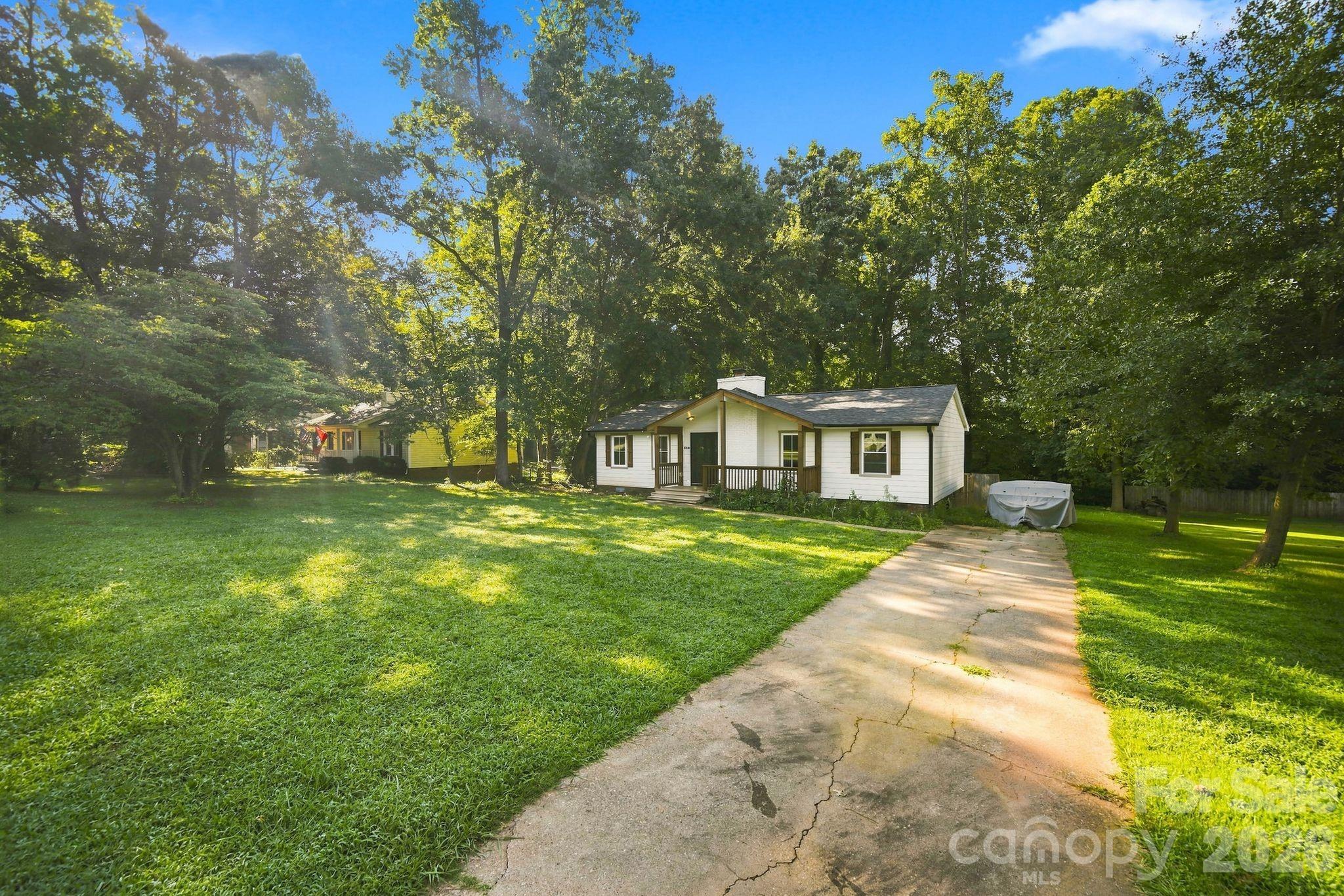 Single Family Residence at 600 Briar Creek Road, Gastonia, photo 3 of 33