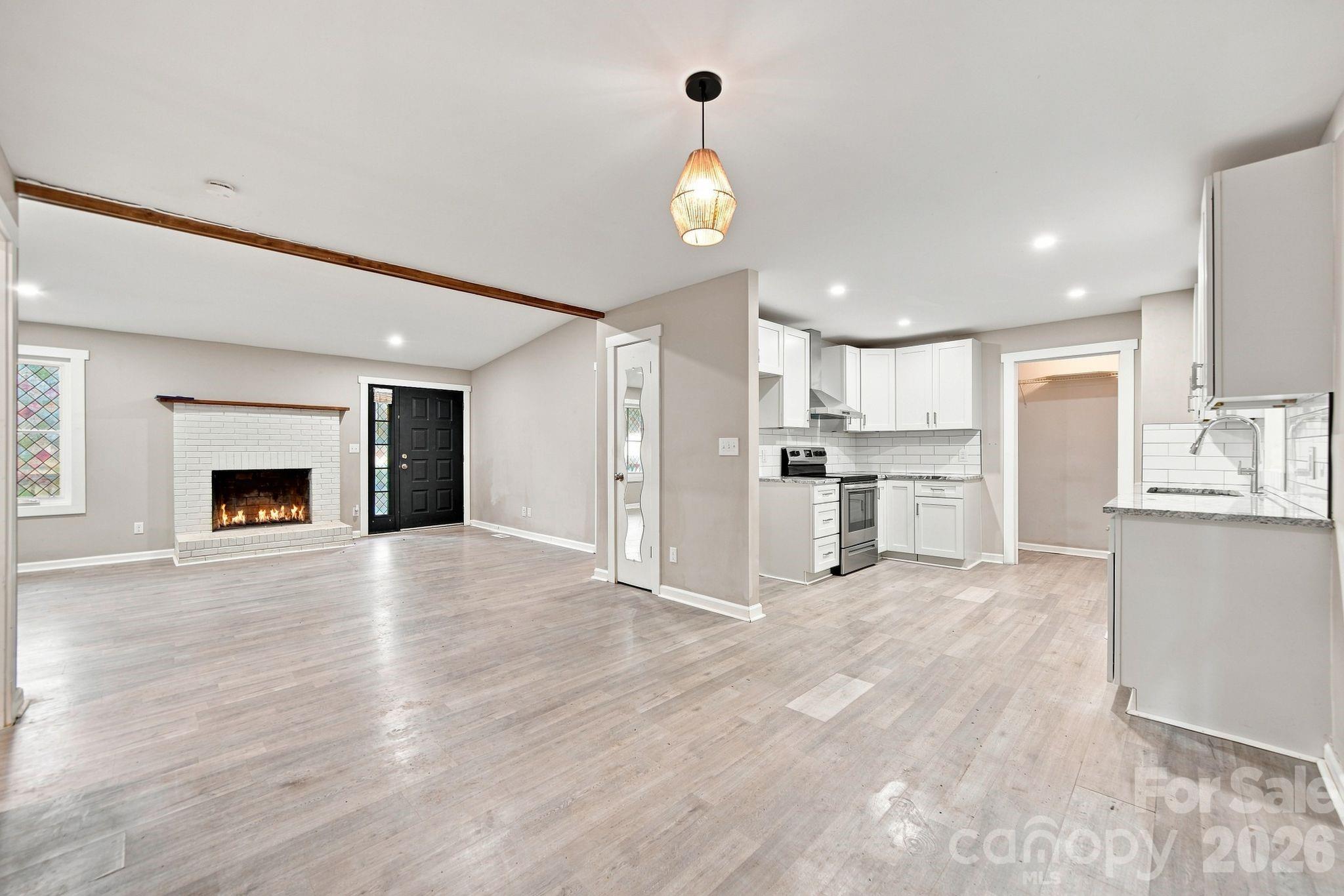 Single Family Residence at 600 Briar Creek Road, Gastonia, photo 10 of 33