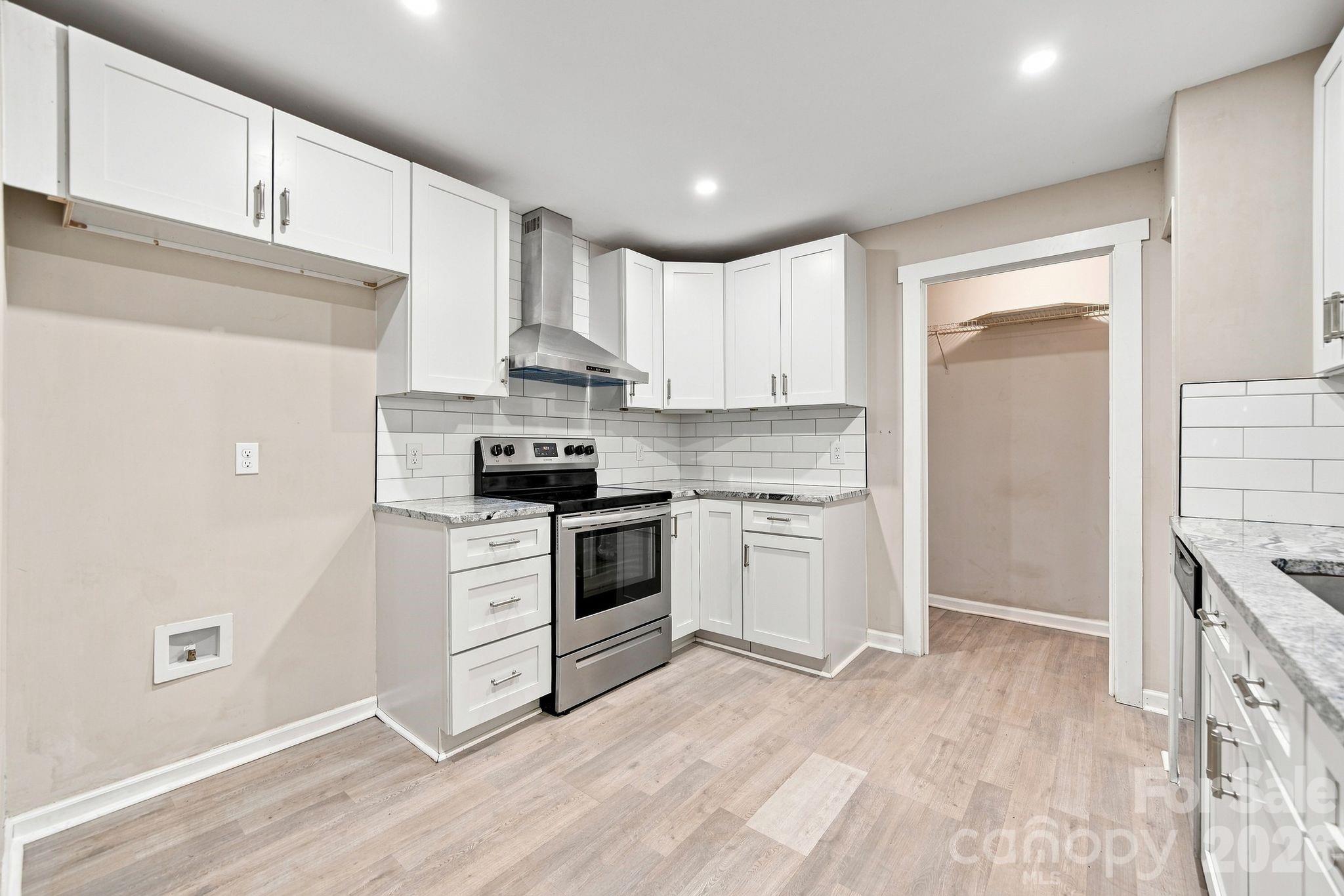 Single Family Residence at 600 Briar Creek Road, Gastonia, photo 11 of 33