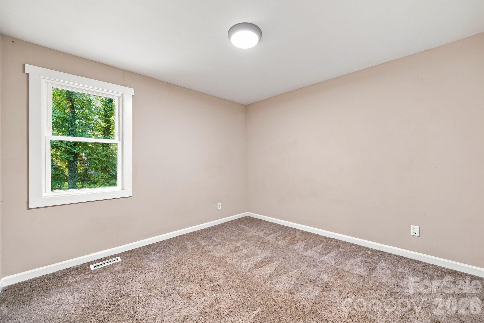 Single Family Residence at 600 Briar Creek Road, Gastonia, photo 18 of 33