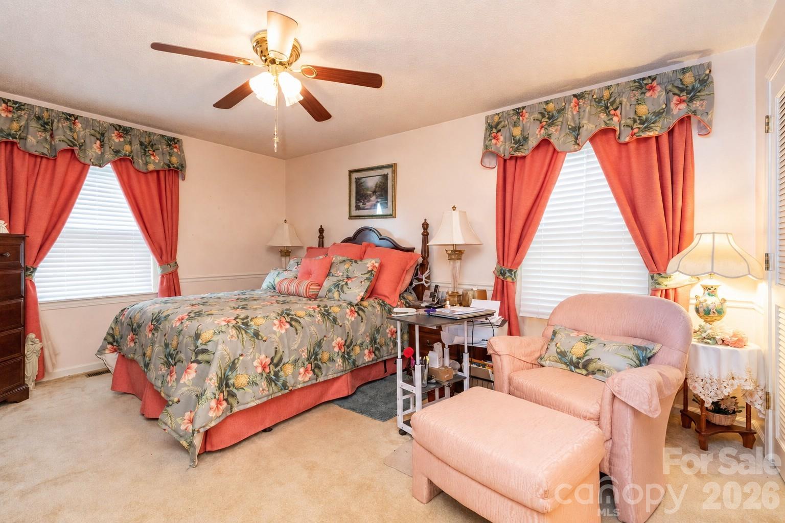 Main Level Primary Bedroom - 84 Portcrest Heights, Marion