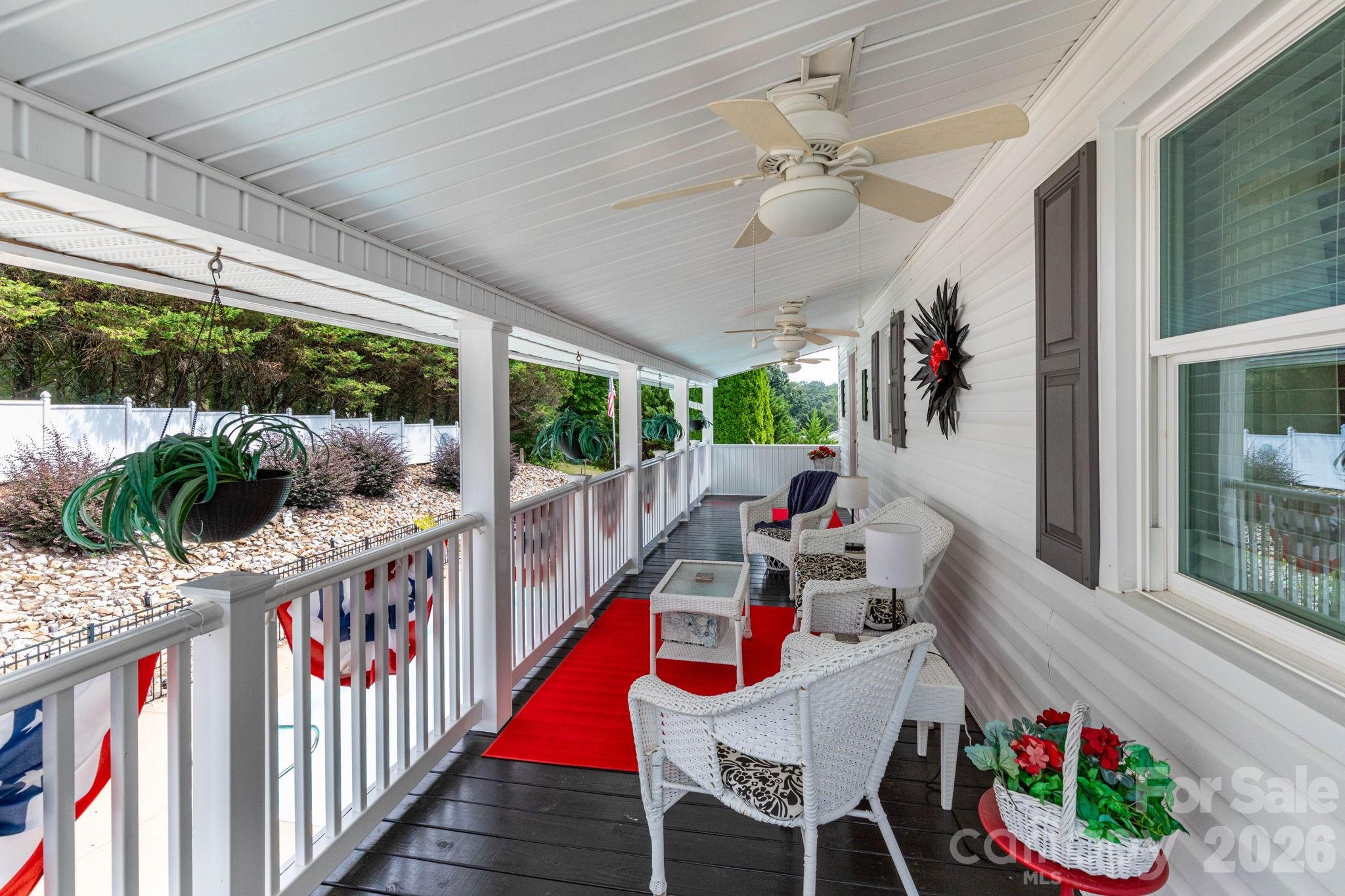 Upper Covered Deck - 84 Portcrest Heights, Marion
