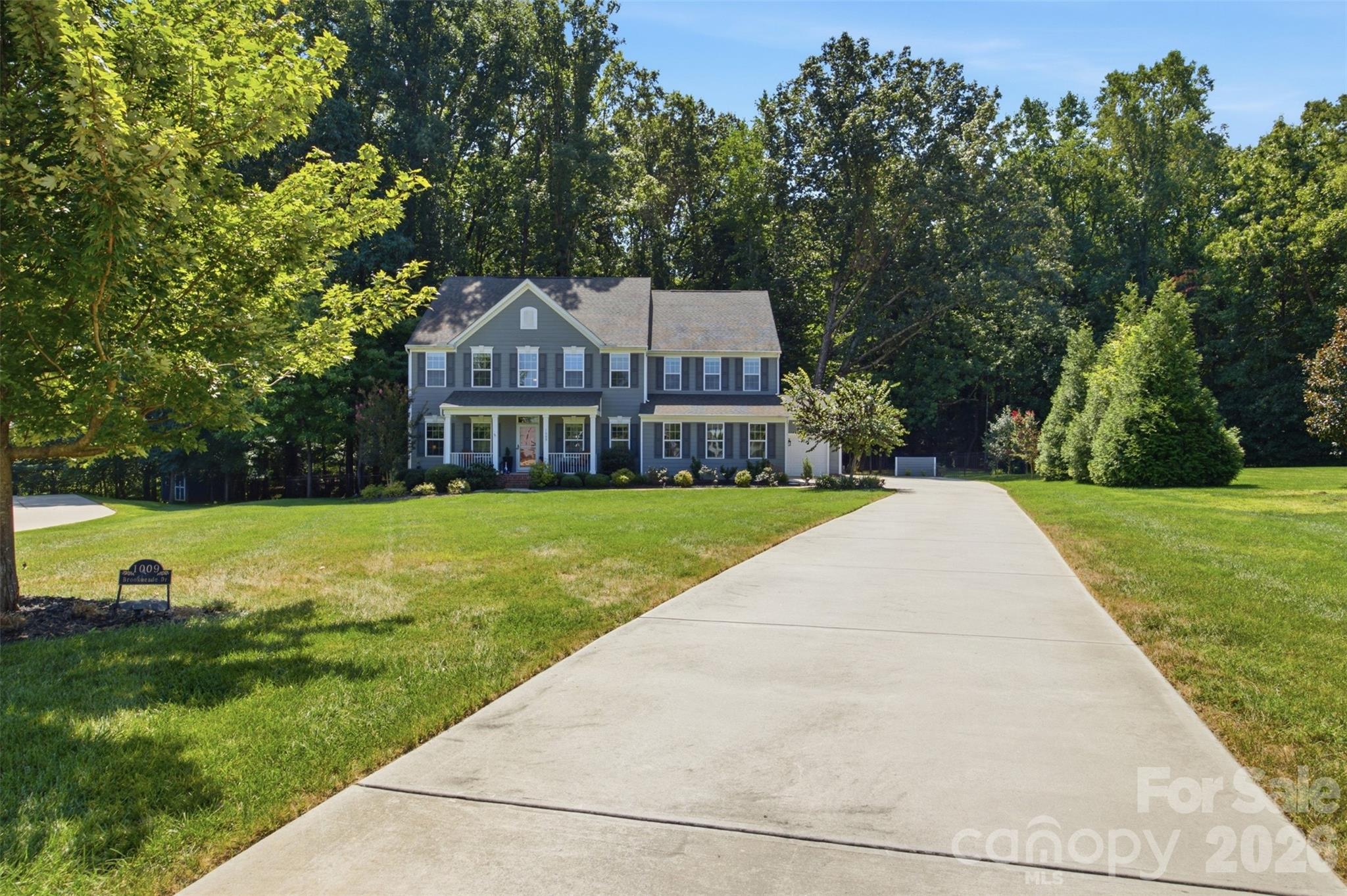 Single Family Residence at 1009 Brookmeade Drive, Waxhaw, photo 3 of 48