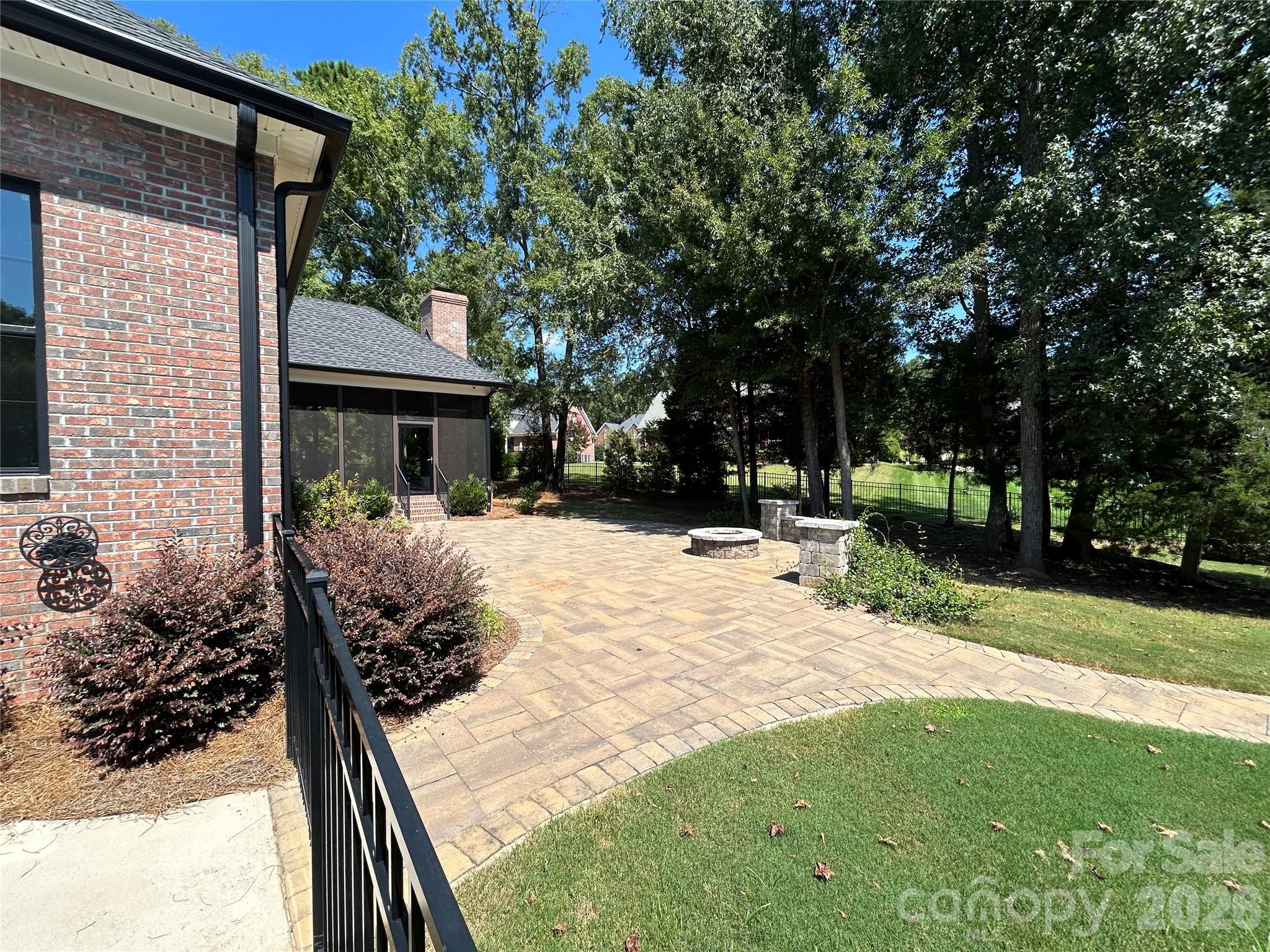 Single Family Residence at 1686 Nestledown Court, Rock Hill, photo 39 of 45