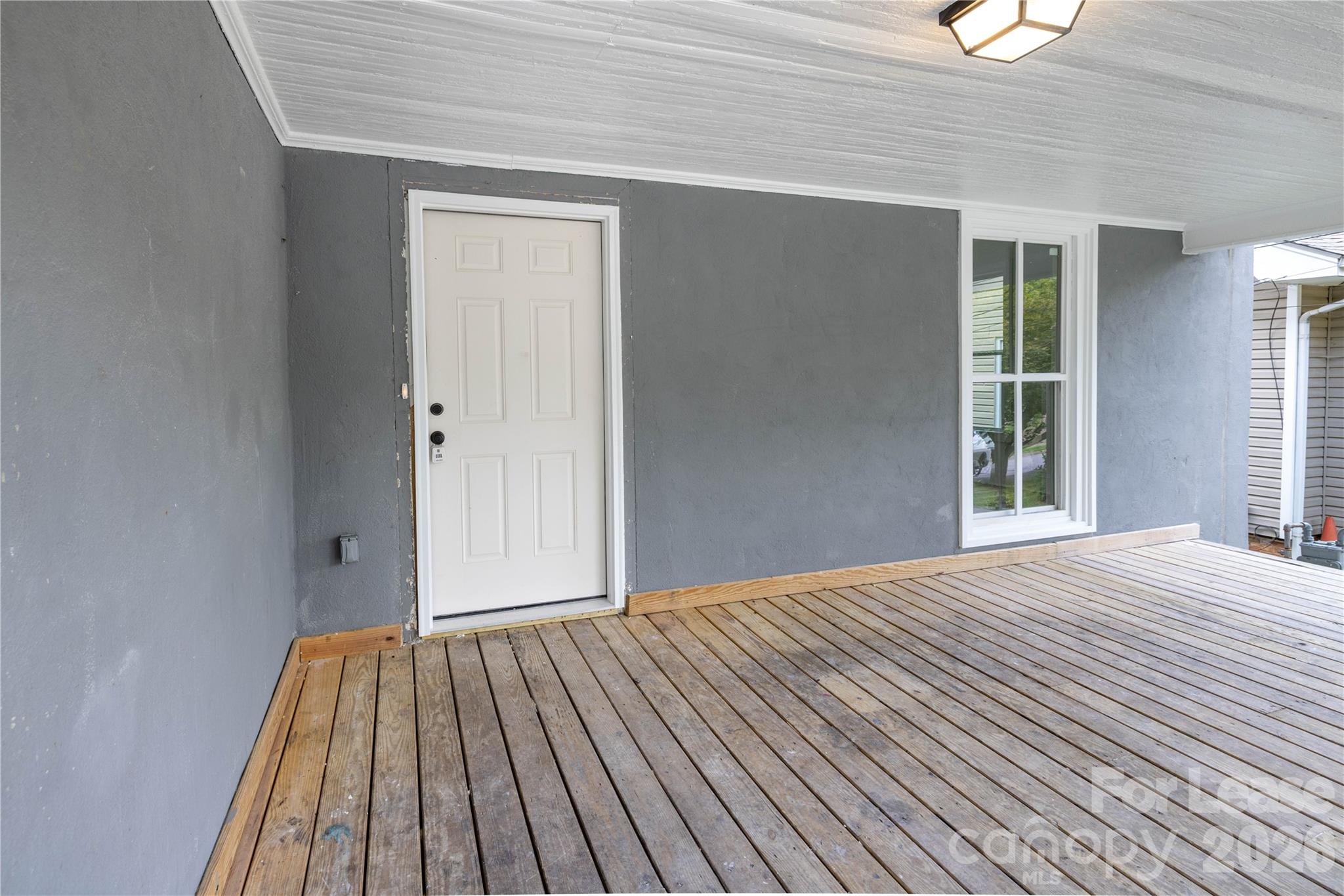 Single Family Residence at 609 W Liberty Street, Salisbury, photo 4 of 37