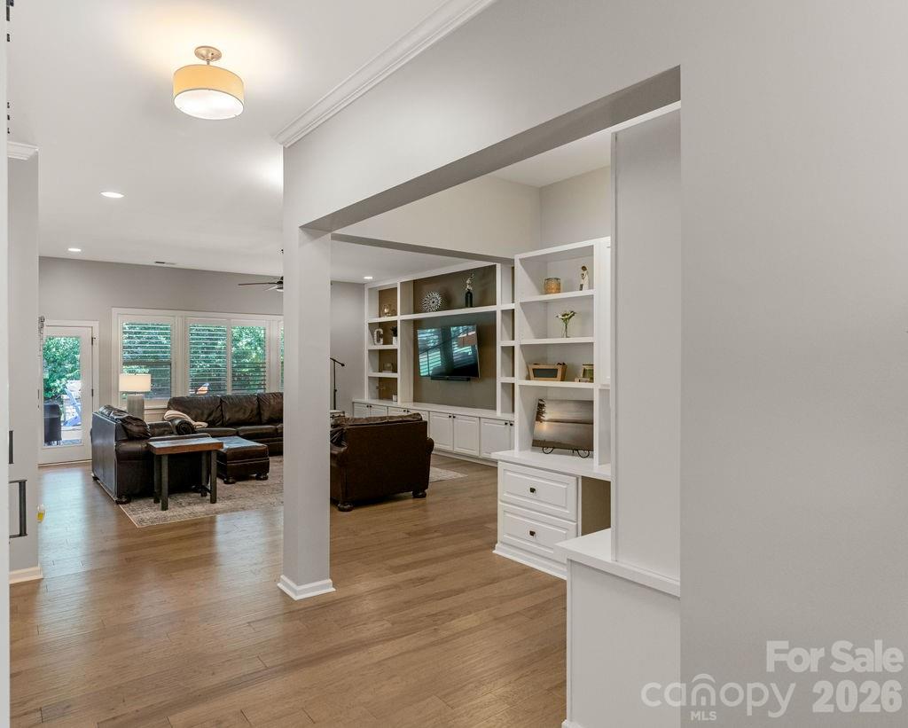 Single Family Residence at 378 Broadleaf Drive, Denver, photo 5 of 42